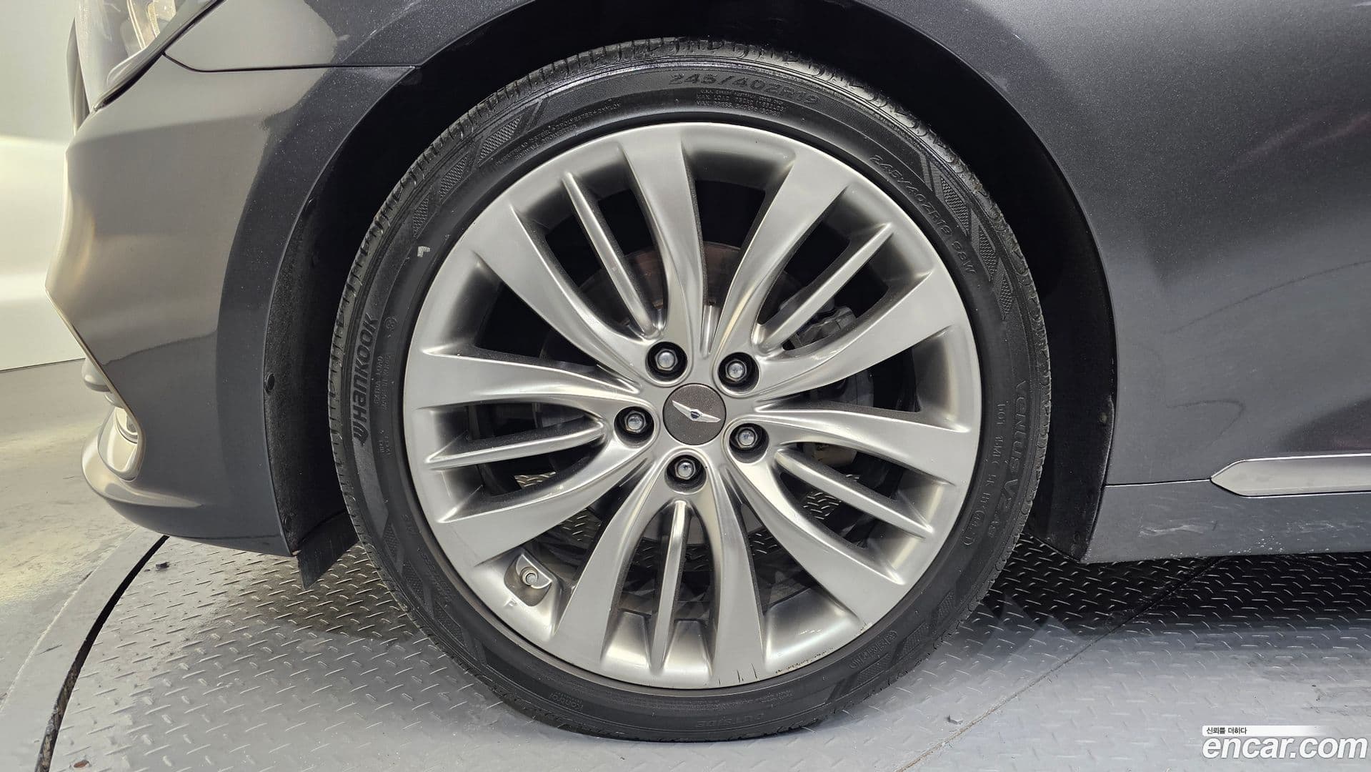 Main__Slider__Photo:G80 Genesis 2019.4-4