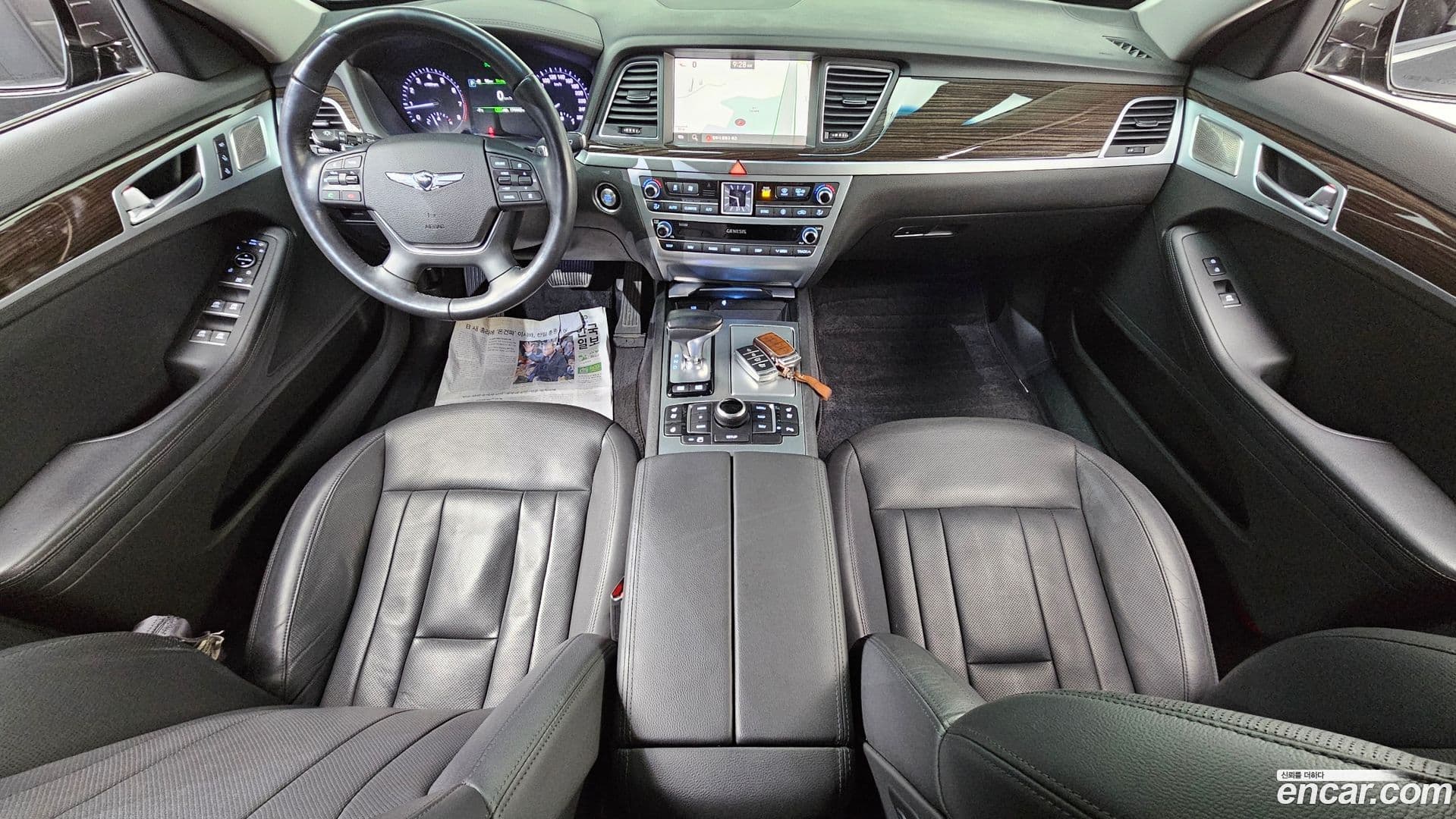 Main__Slider__Photo:G80 Genesis 2019.4-6