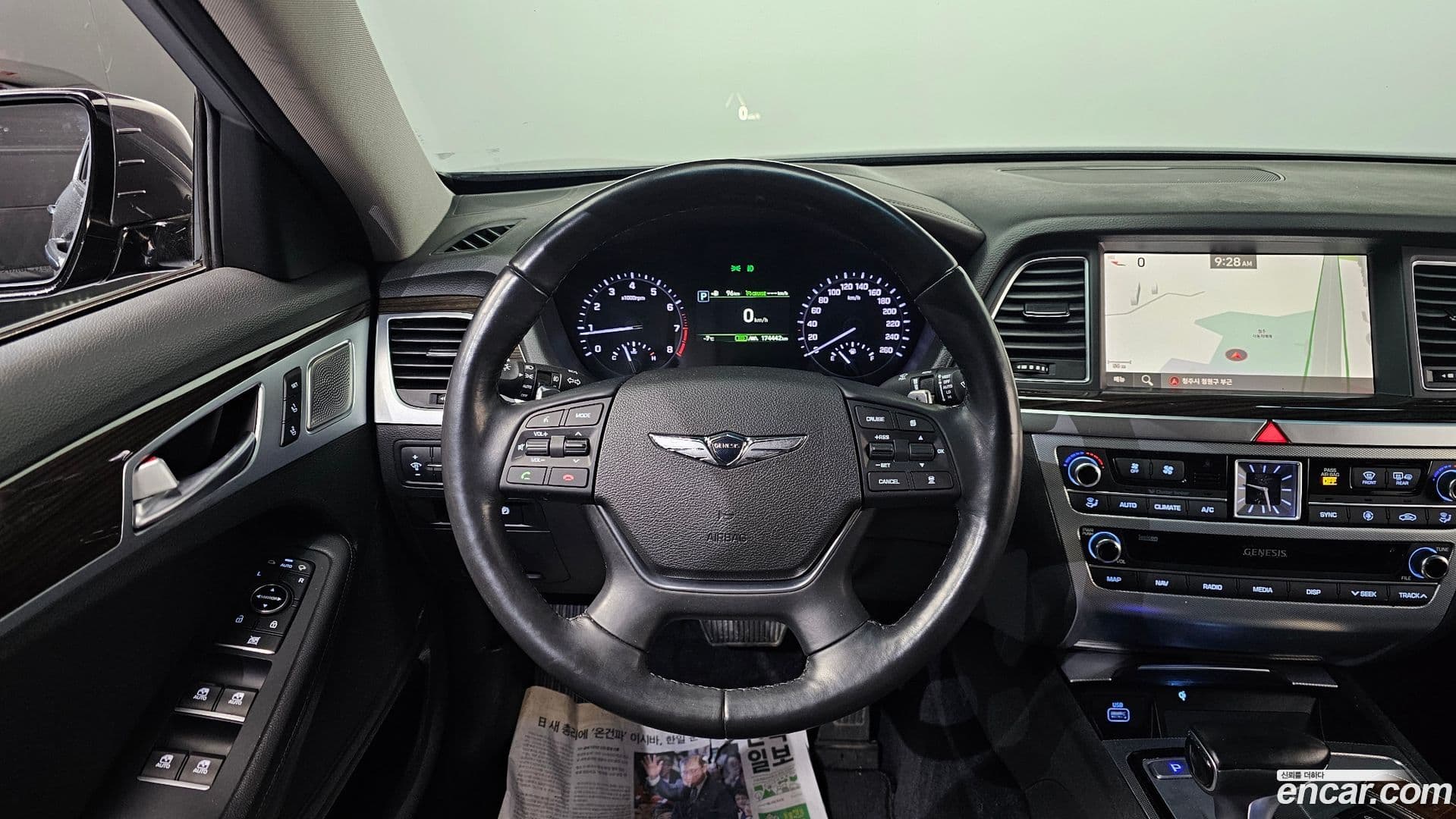 Main__Slider__Photo:G80 Genesis 2019.4-14