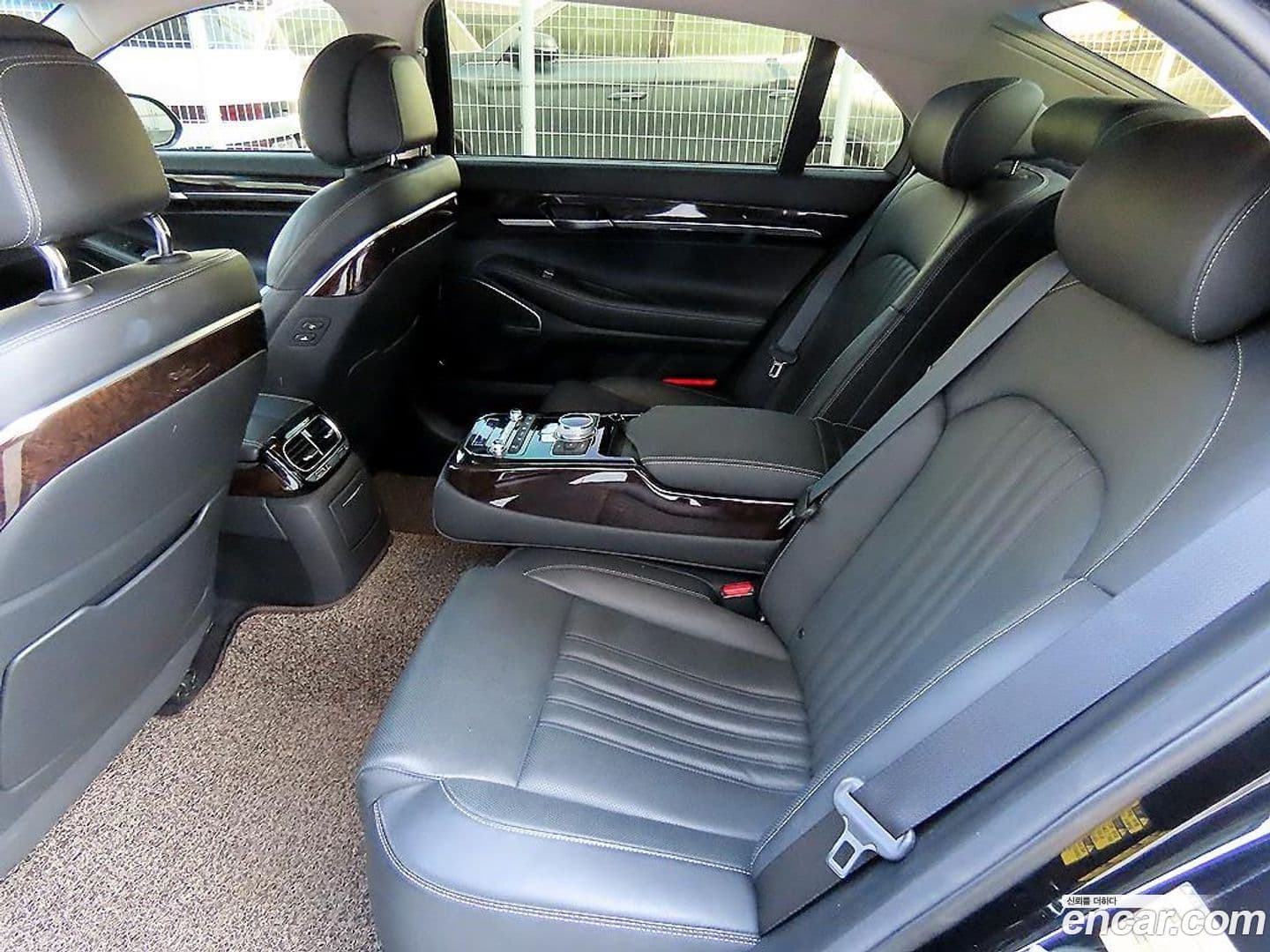 Main__Slider__Photo:G90 Genesis 2019.11-10