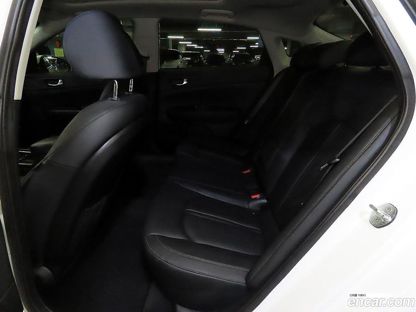 Main__Slider__Photo:K5 Kia 2018.0-7