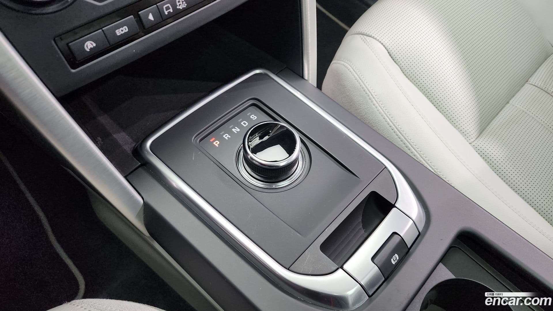 Main__Slider__Photo:Discovery Sport Land Rover 2017.1-8