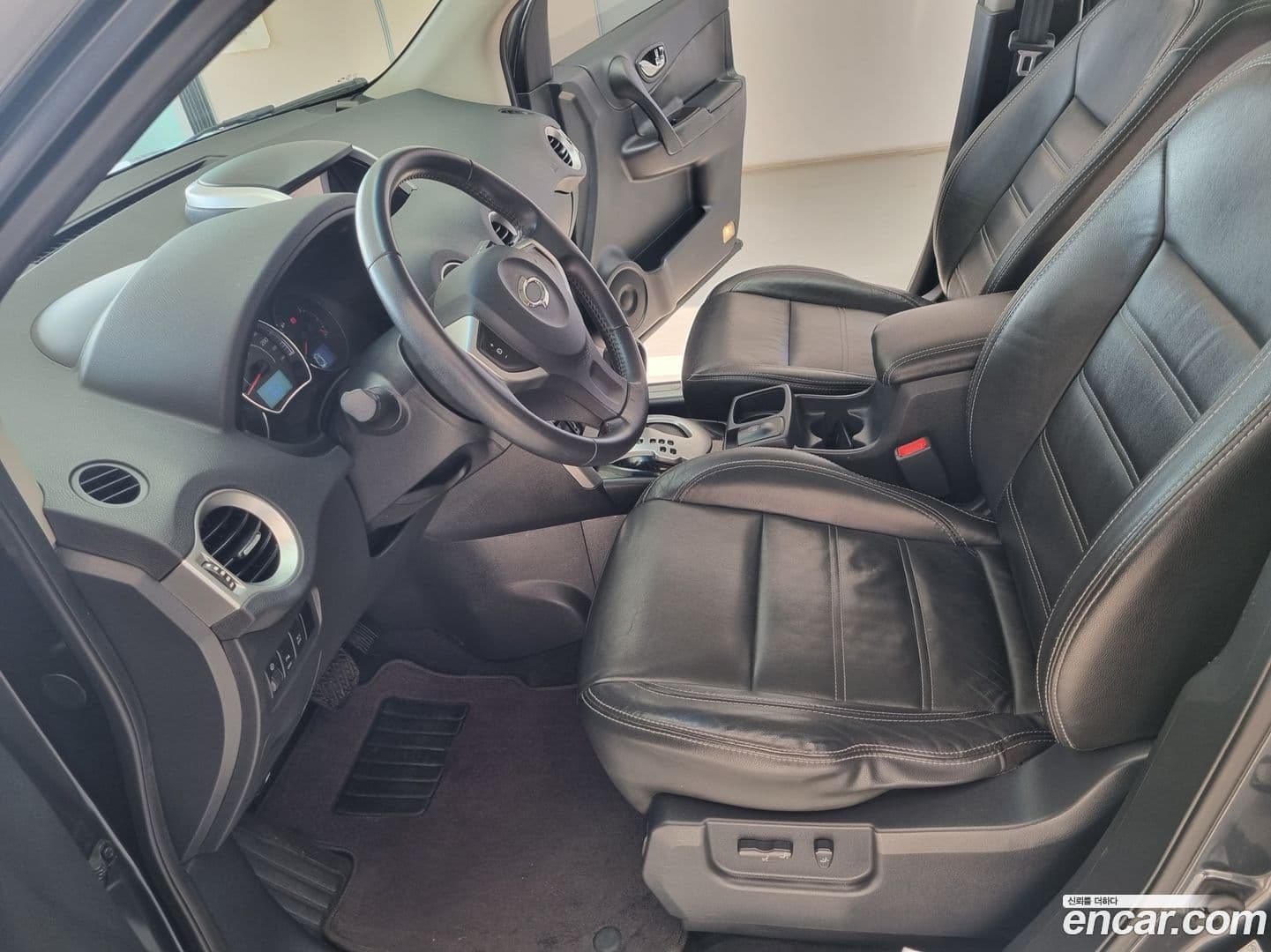 Main__Slider__Photo:QM5 Renault-KoreaSamsung 2012.3-9