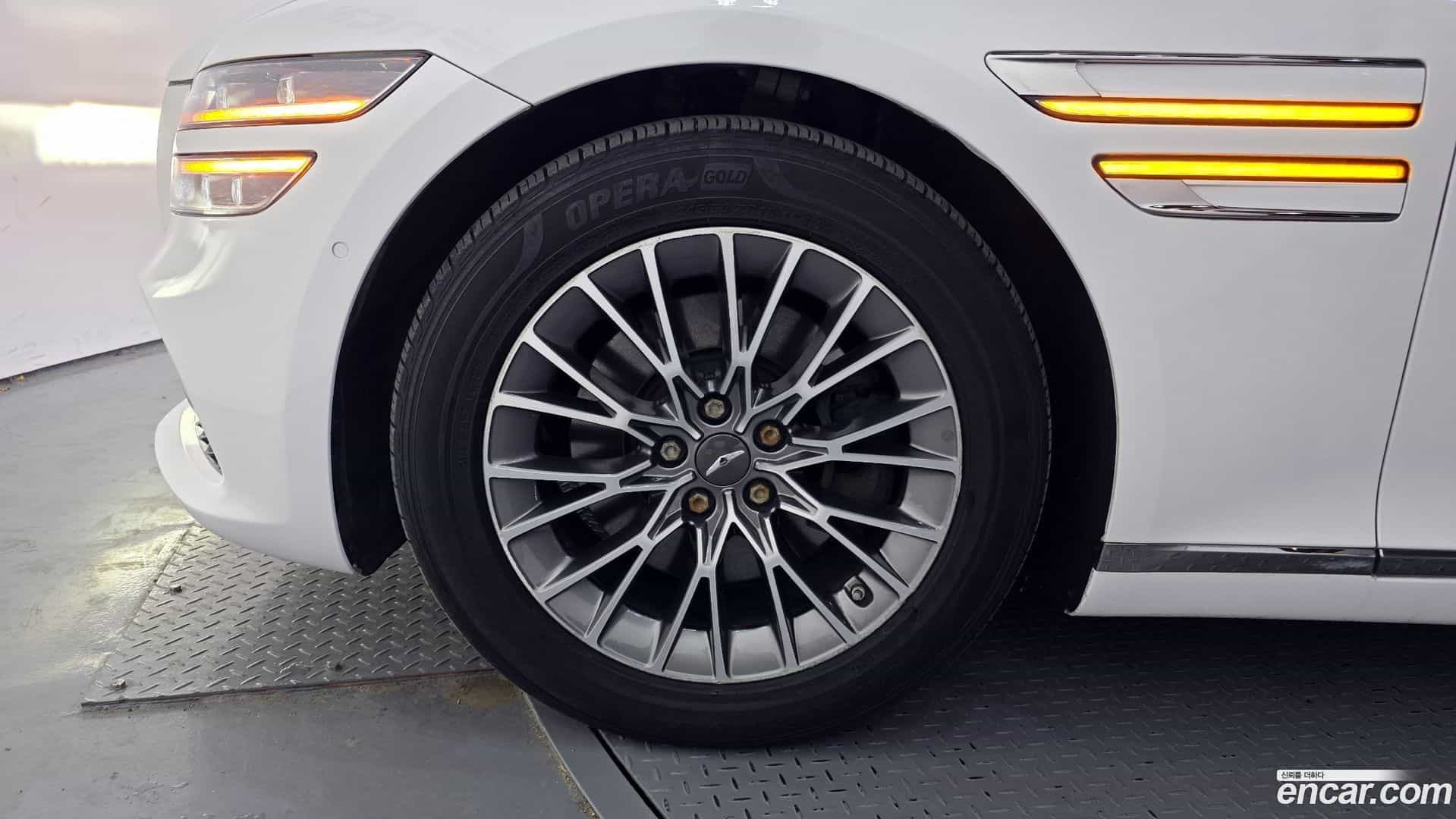 G80 Genesis 2021.10-OUTER-005