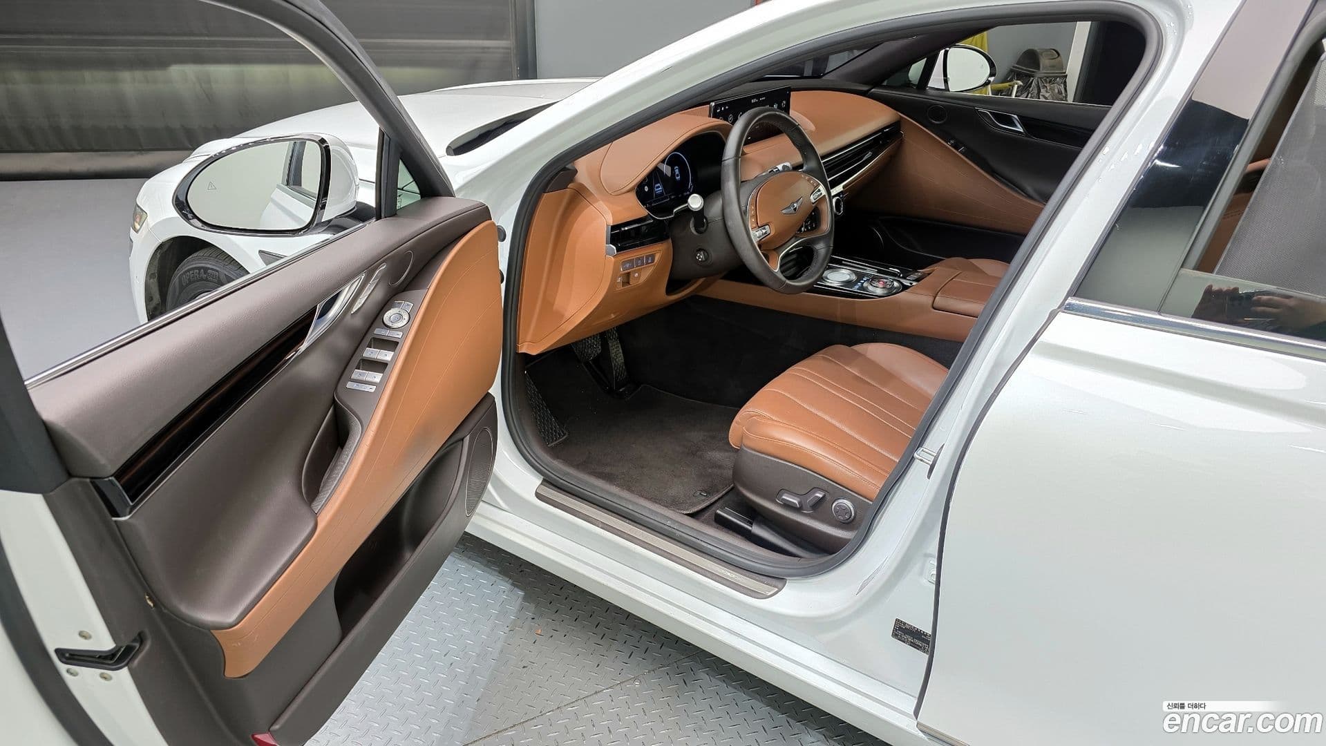 Main__Slider__Photo:G80 Genesis 2021.10-9