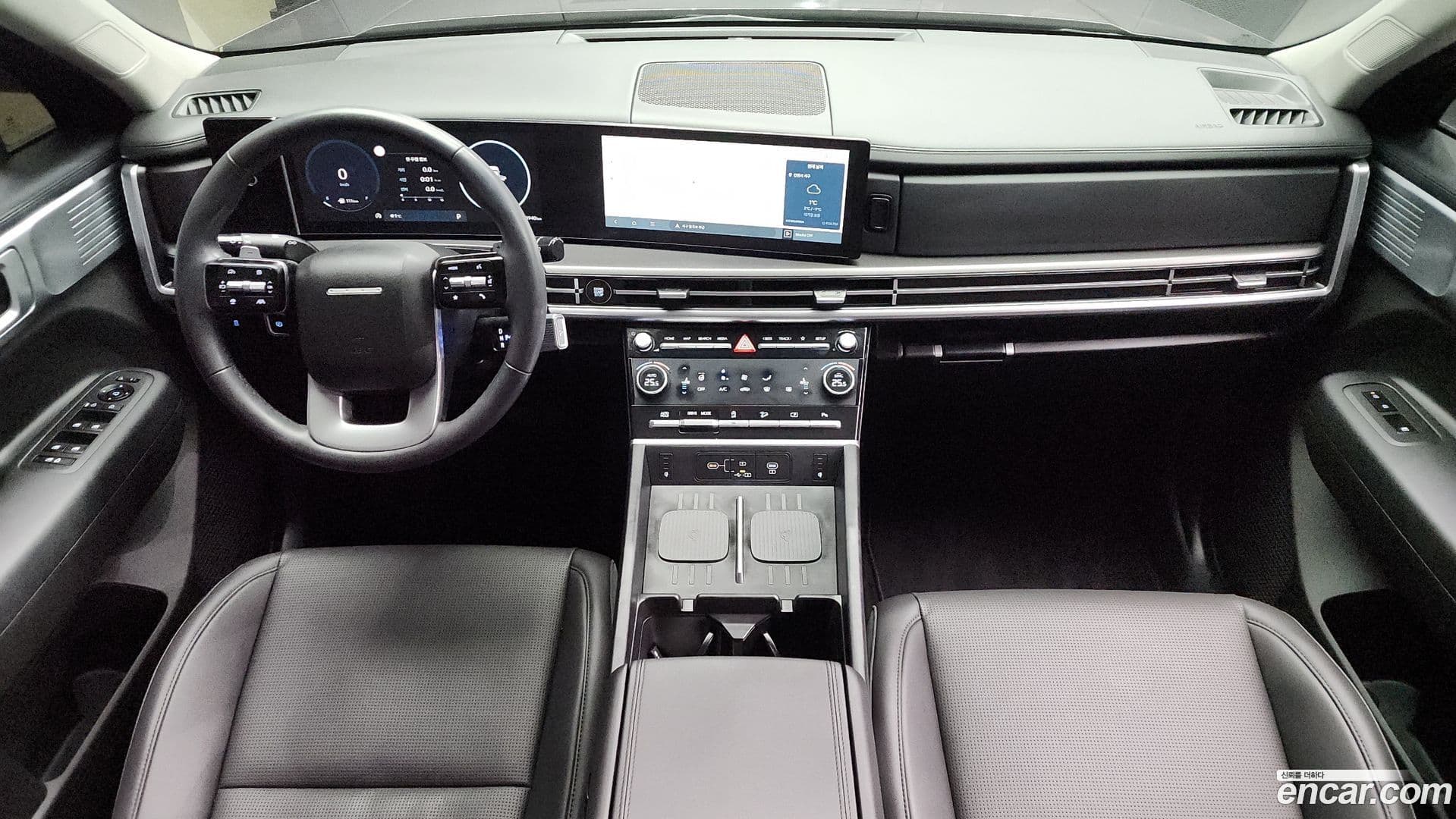 Main__Slider__Photo:Santafe Hyundai 2023.9-6