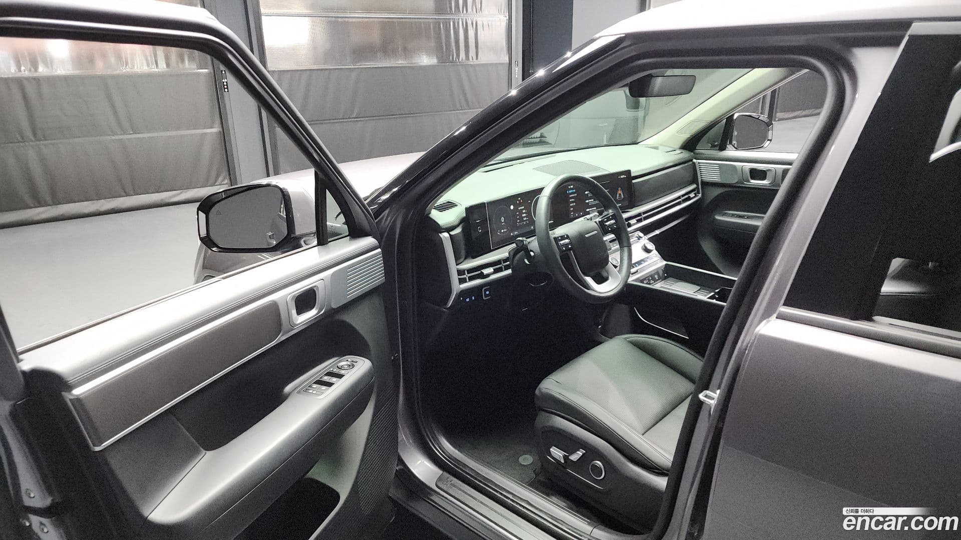 Main__Slider__Photo:Santafe Hyundai 2023.9-9