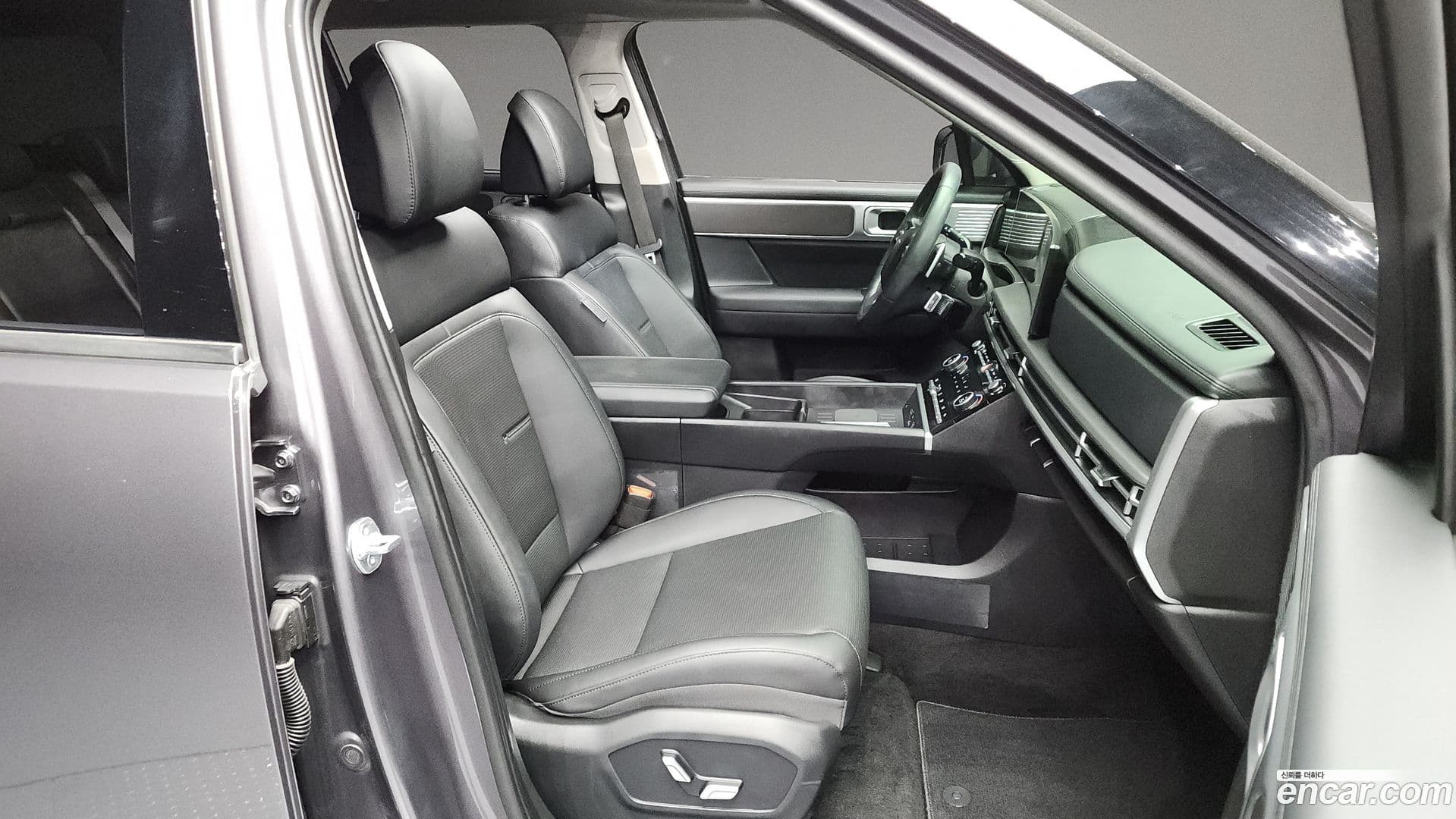 Main__Slider__Photo:Santafe Hyundai 2023.9-10