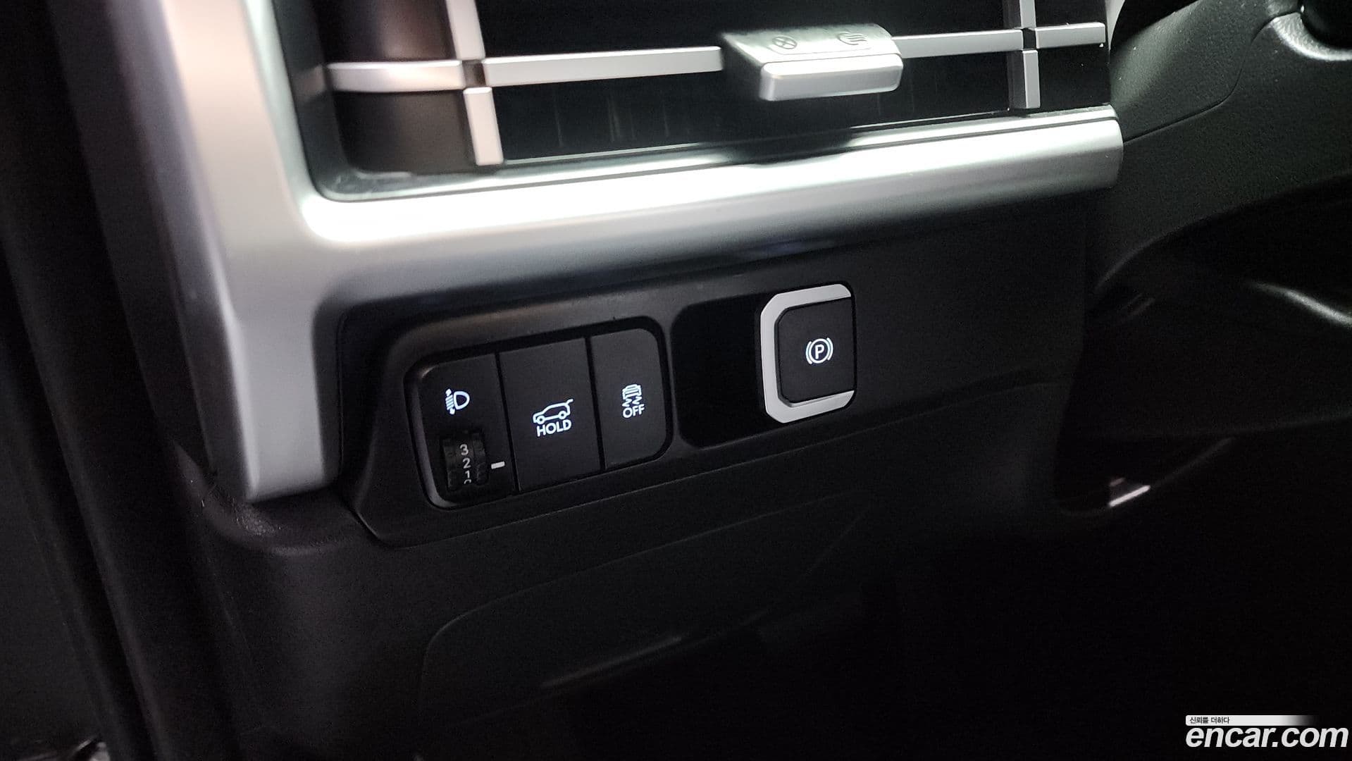 Main__Slider__Photo:Santafe Hyundai 2023.9-16