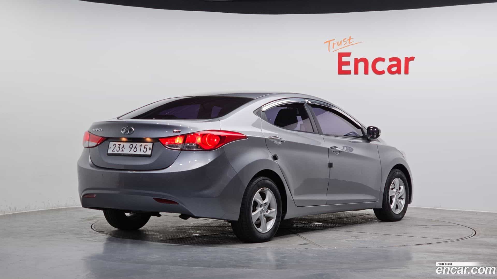 AVANTE Hyundai 2013.5-OUTER-002