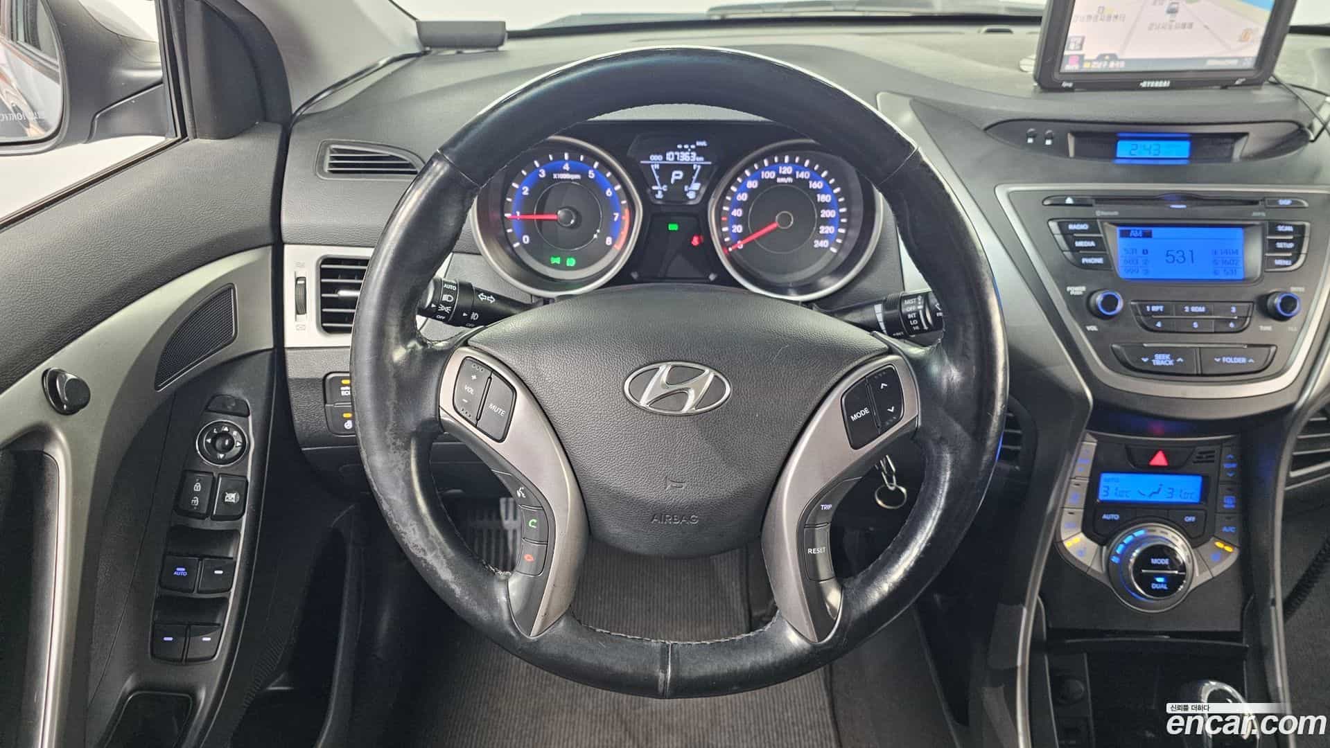 AVANTE Hyundai 2013.5-OPTION-017