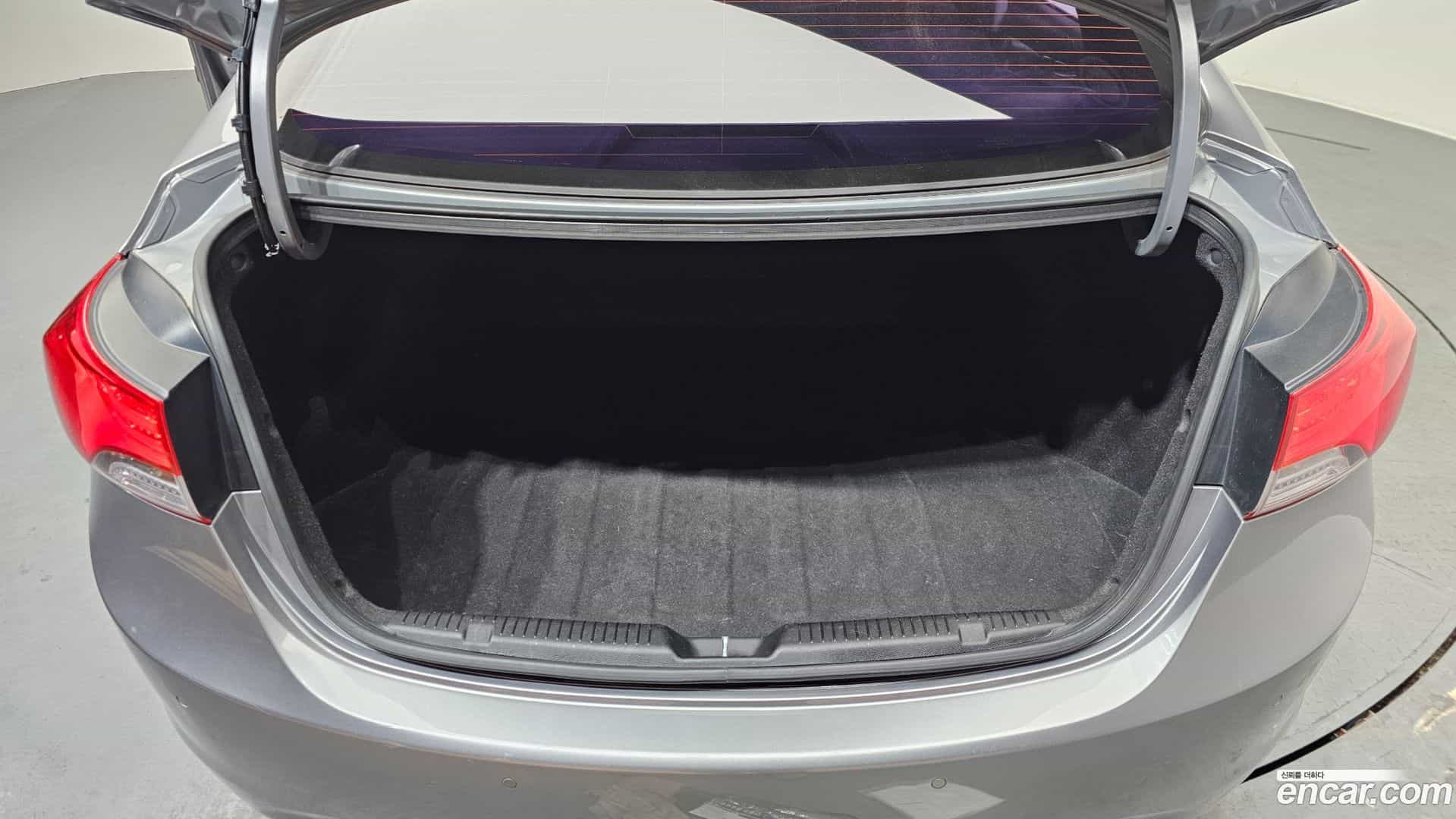 AVANTE Hyundai 2013.5-OPTION-024