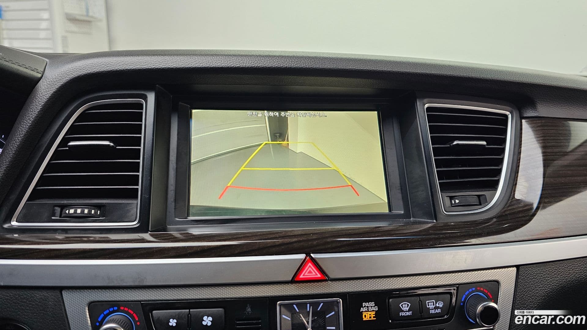 Main__Slider__Photo:G80 Genesis 2016.10-14