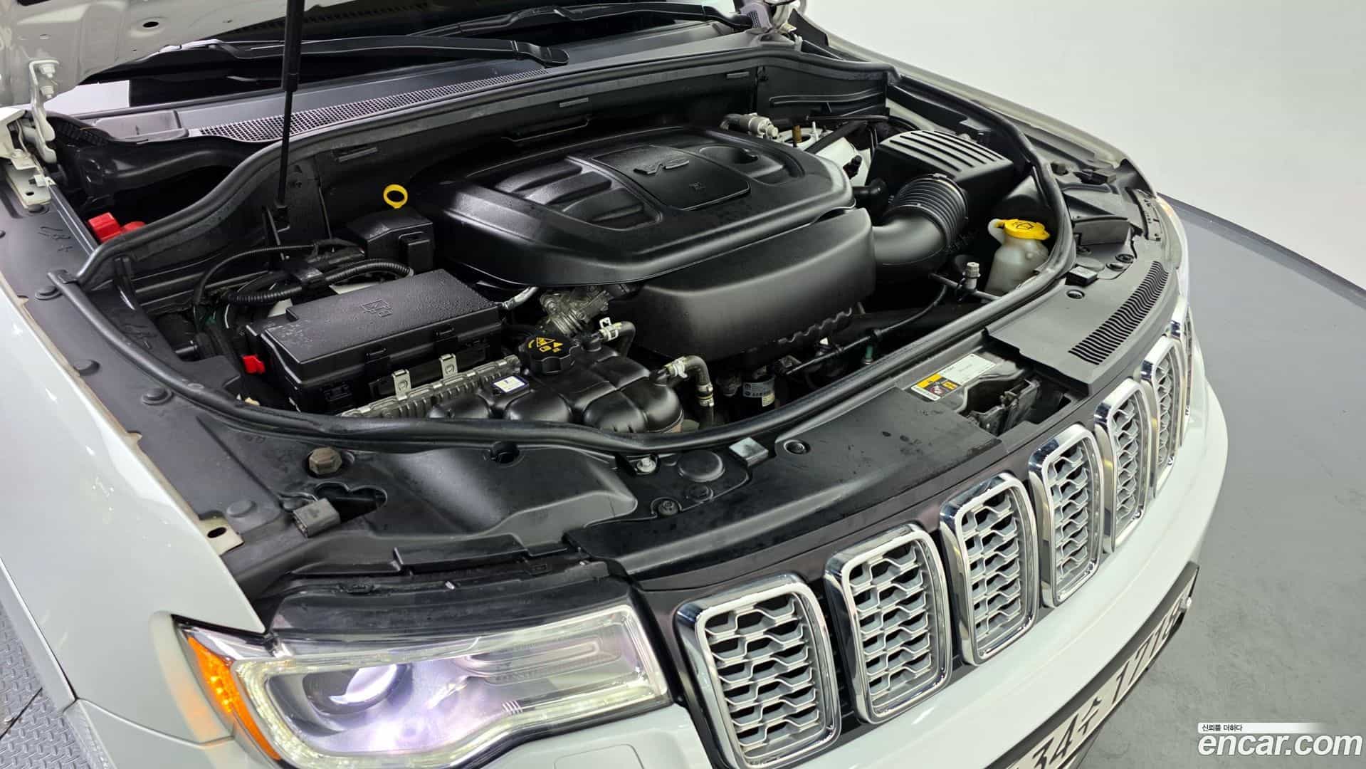 Cherokee Jeep 2020.2-INNER-006