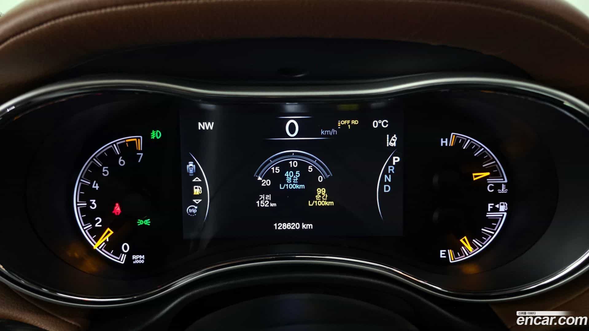 Cherokee Jeep 2020.2-INNER-008