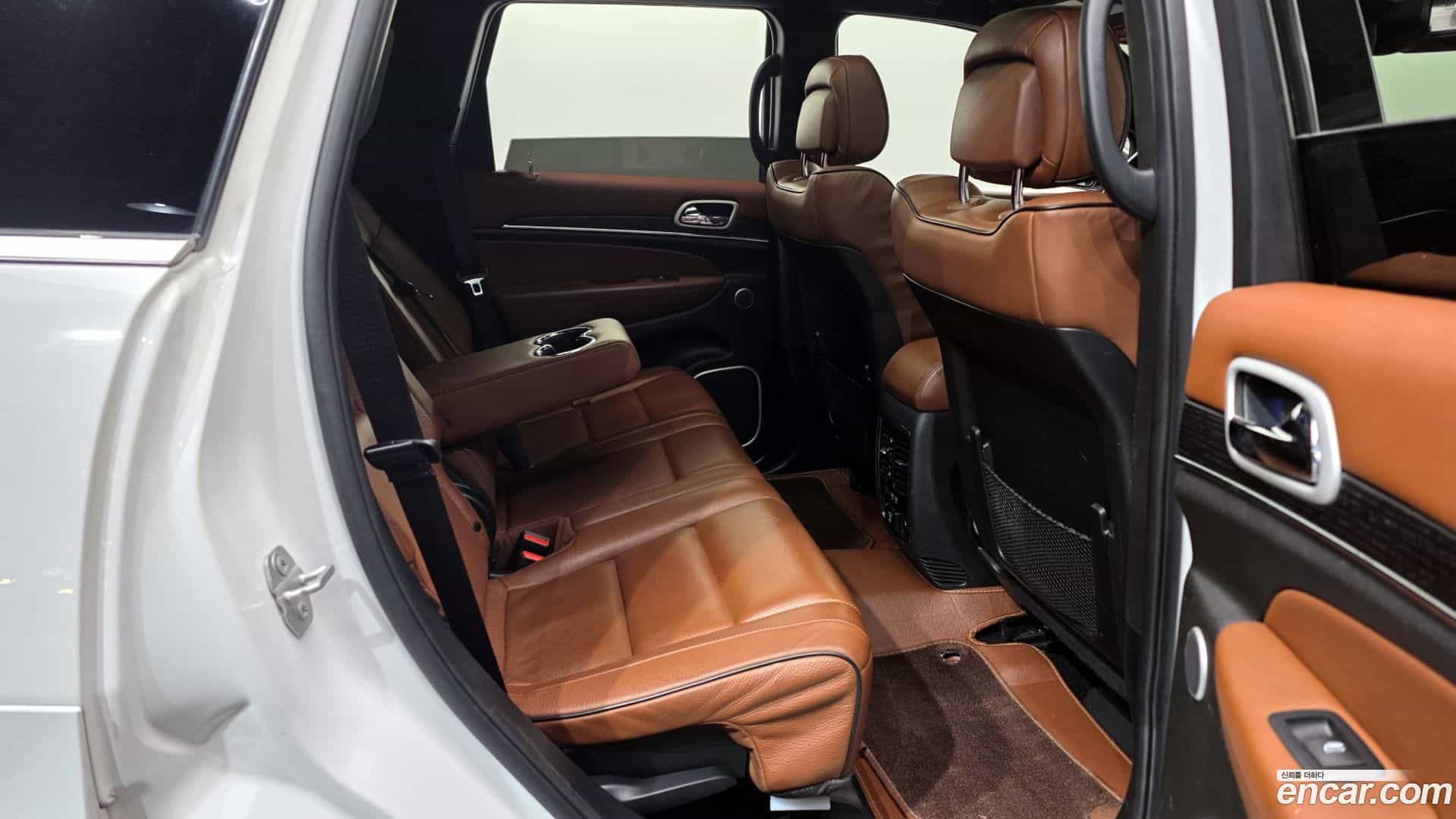 Cherokee Jeep 2020.2-OPTION-016