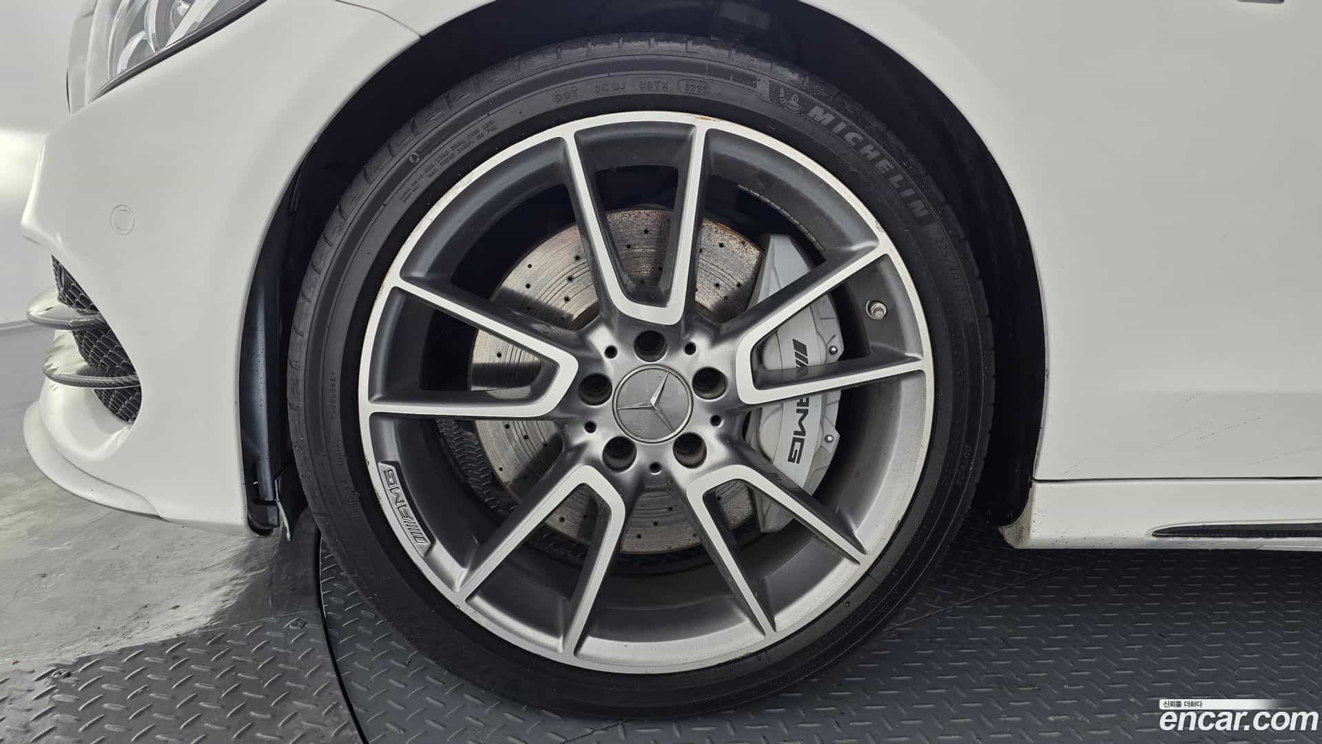 C-Class Mercedes-Benz 2017.1-OUTER-005