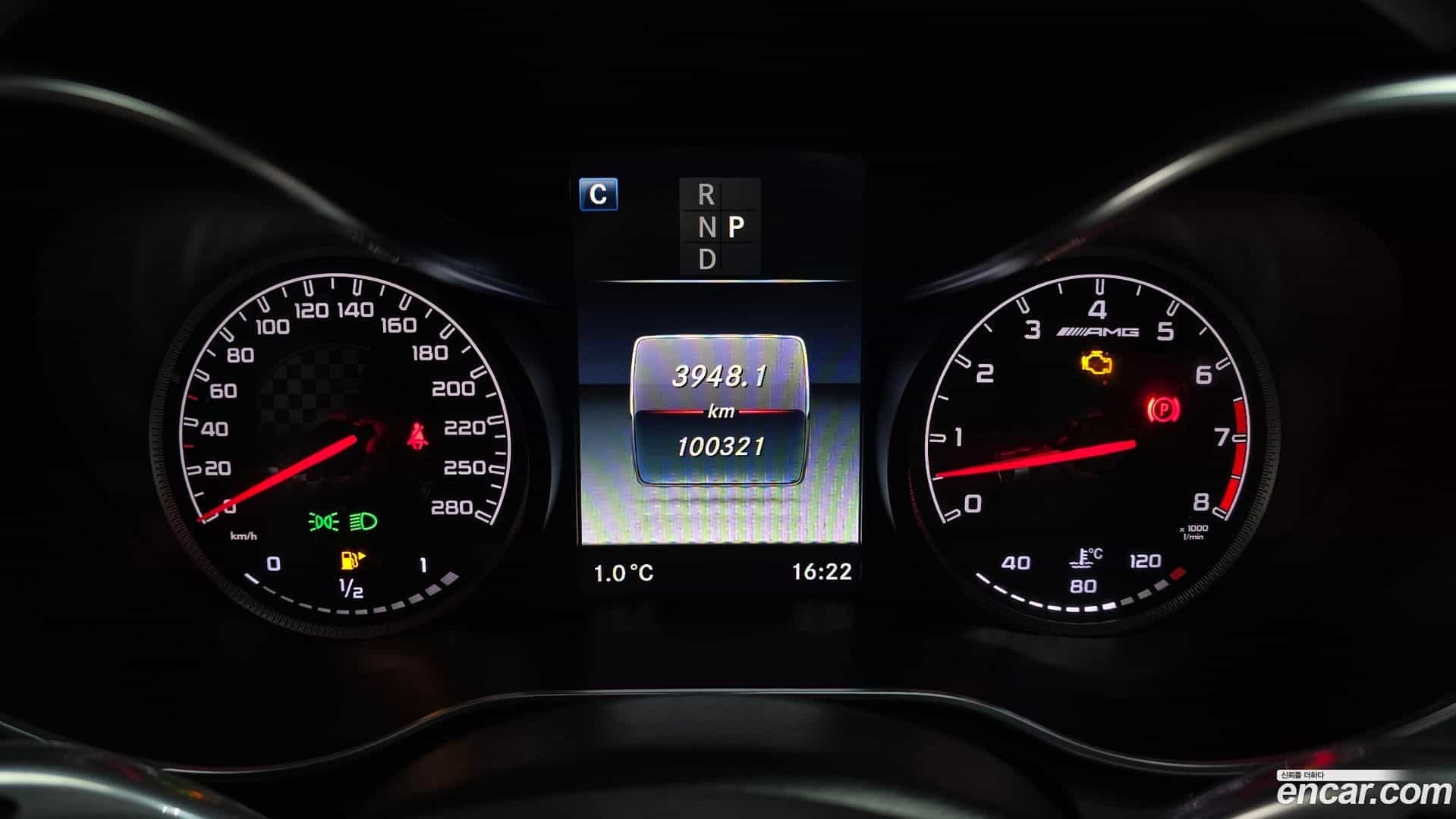 C-Class Mercedes-Benz 2017.1-INNER-008