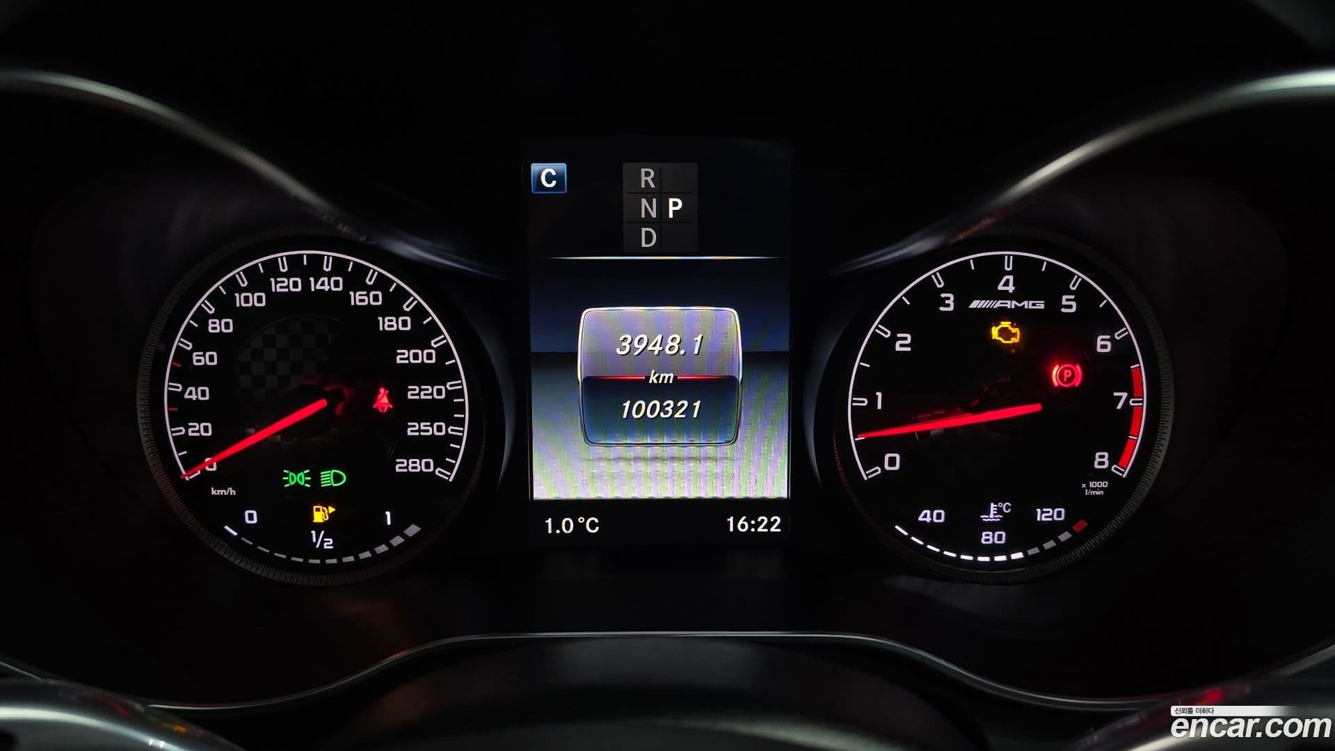 Main__Slider__Photo:C-Class Mercedes-Benz 2017.1-7