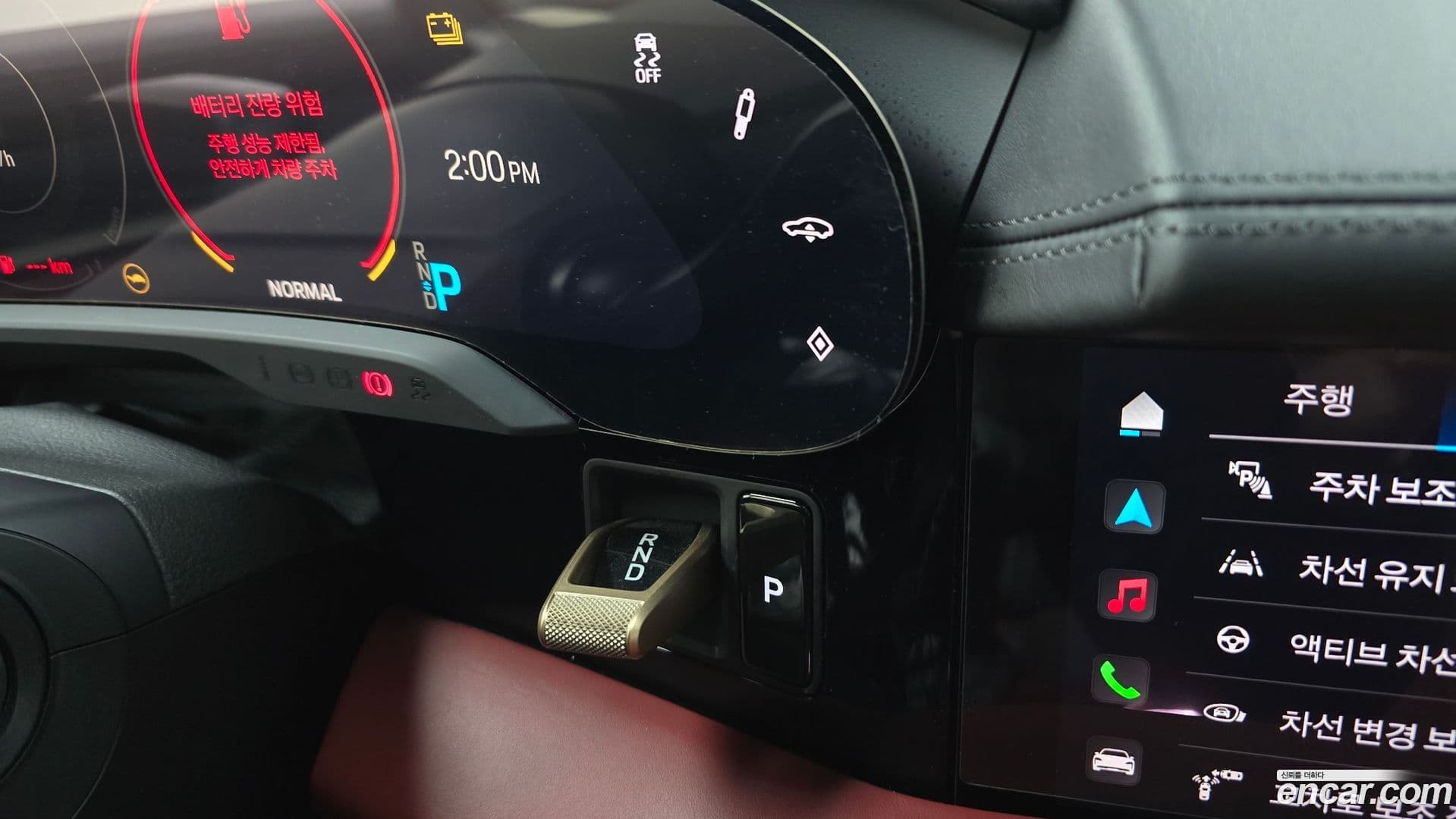 Main__Slider__Photo:Taycan Porsche 2023.7-8