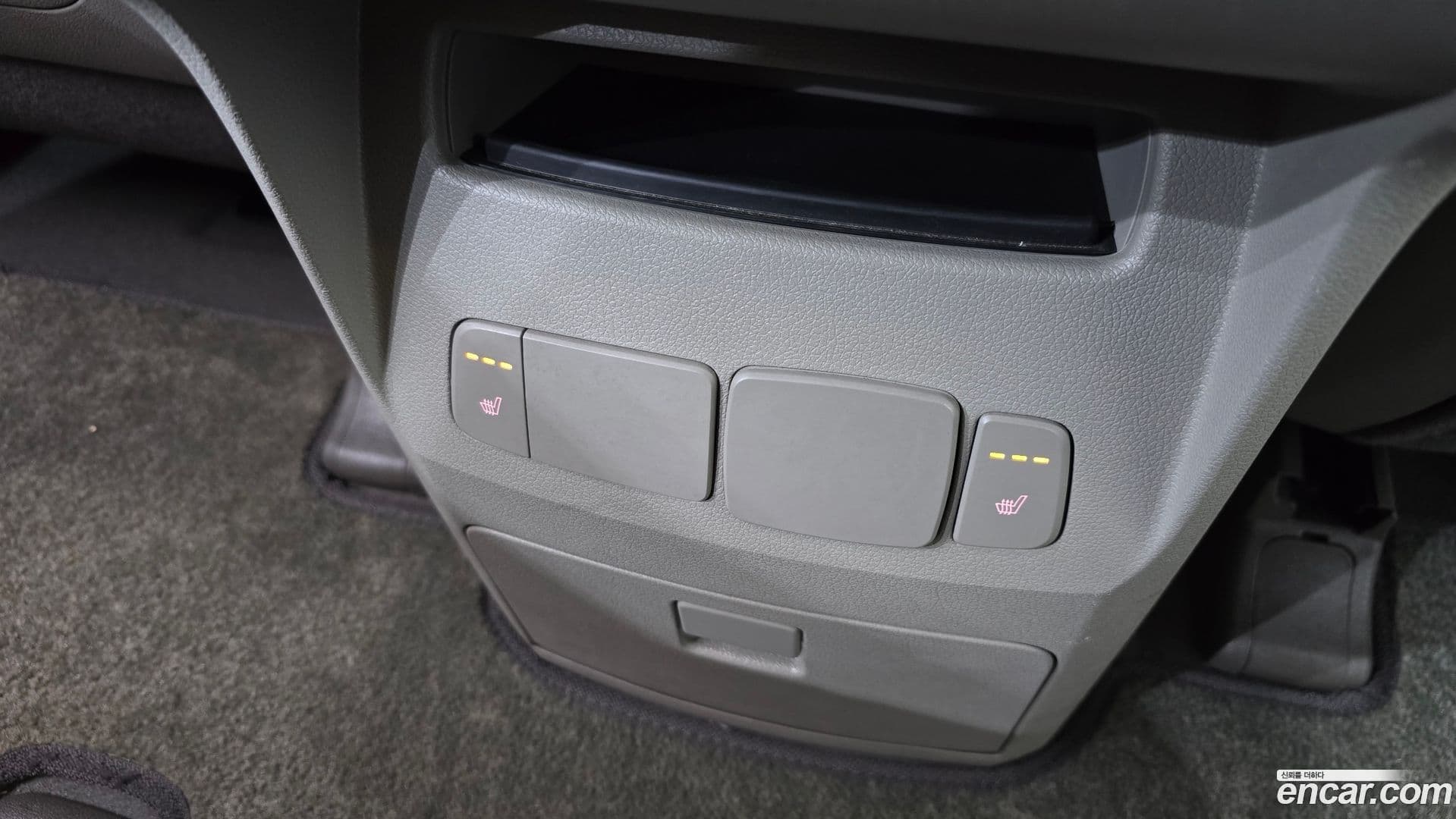 Main__Slider__Photo:Canival Kia 2017.0-18