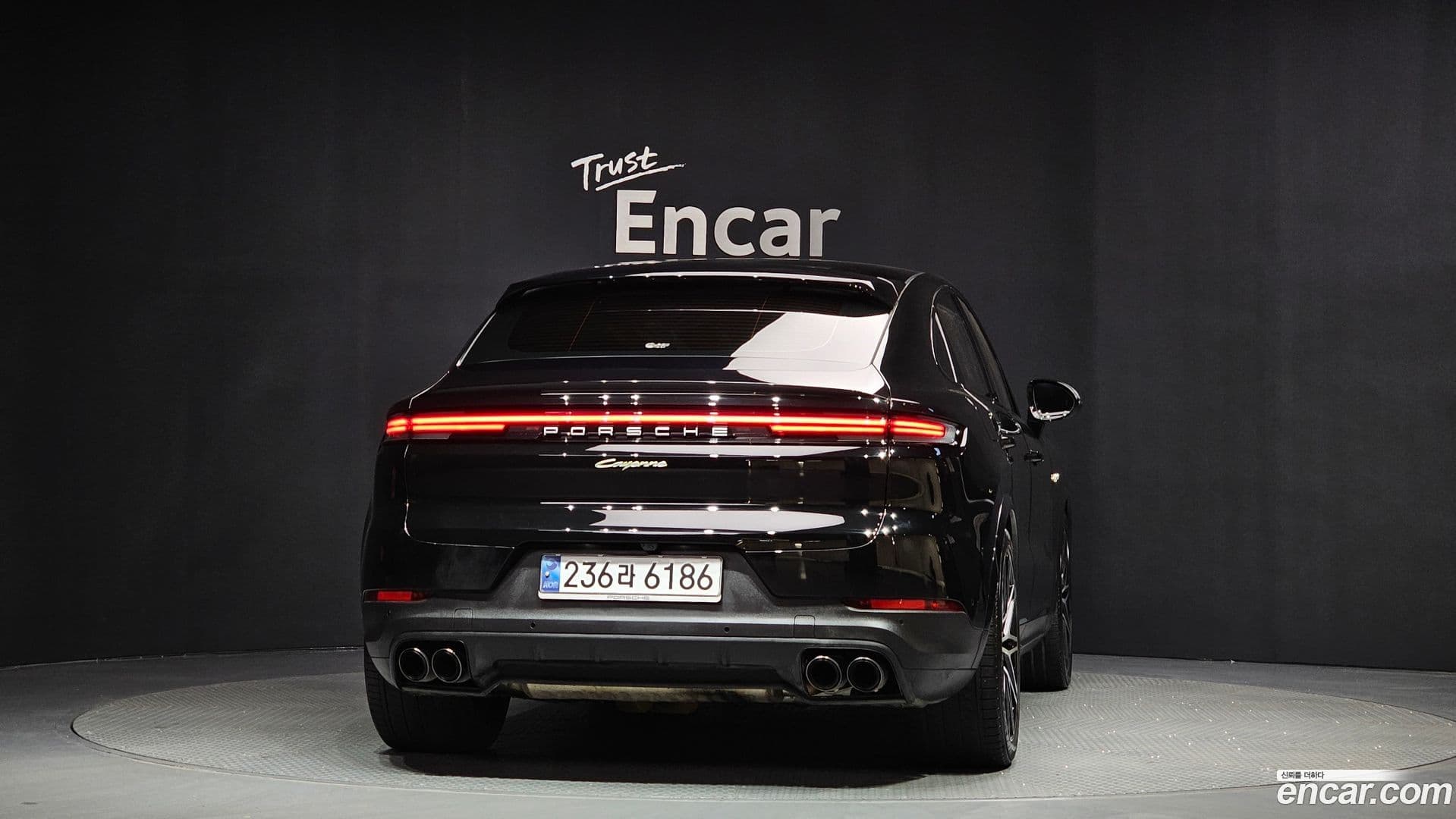 Main__Slider__Photo:Cayenne Porsche 2024.10-3