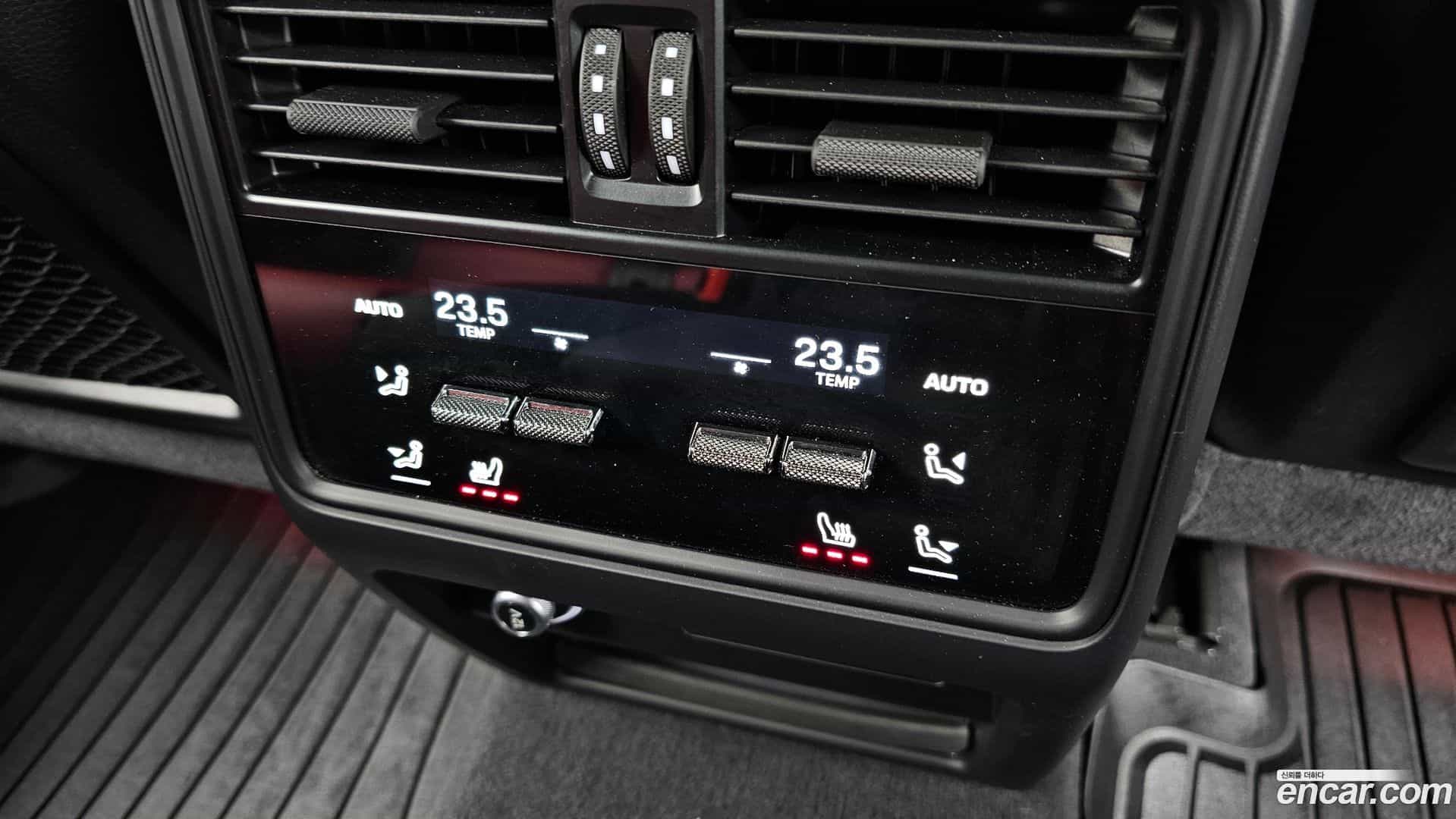 Cayenne Porsche 2024.10-OPTION-023