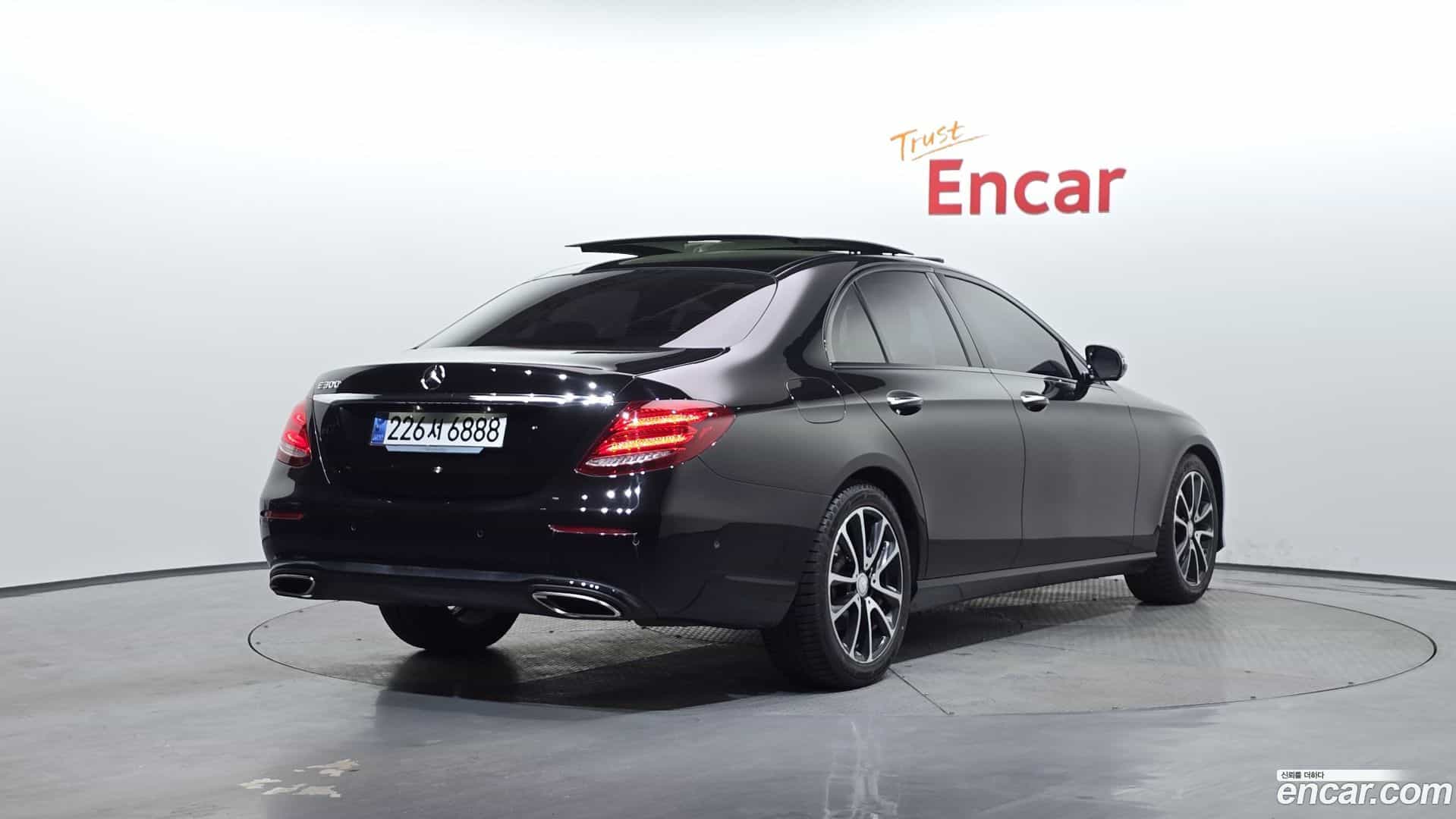E-Class Mercedes-Benz 2017.0-OUTER-002