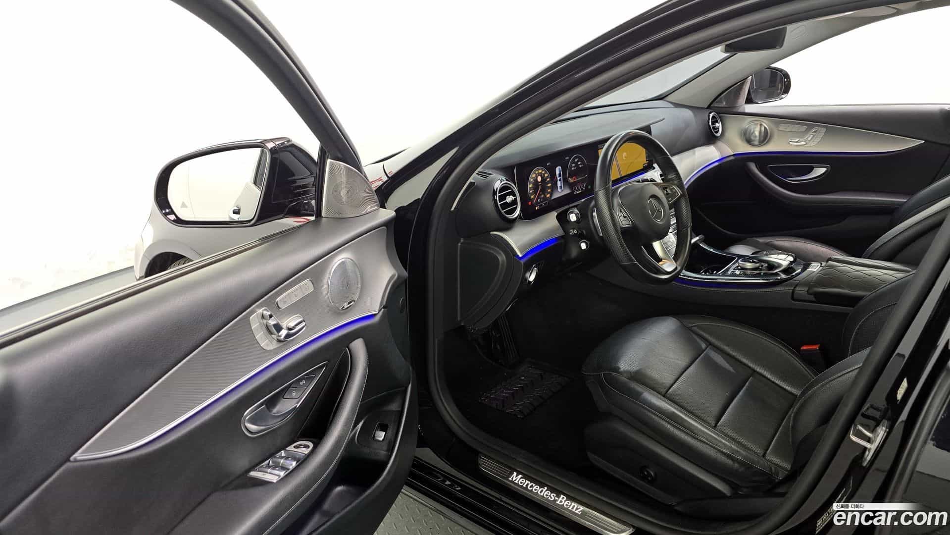 E-Class Mercedes-Benz 2017.0-INNER-010