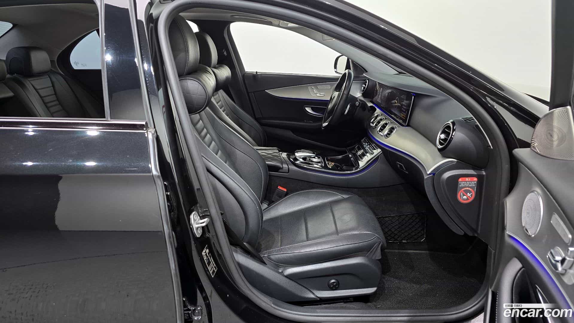 E-Class Mercedes-Benz 2017.0-OPTION-015