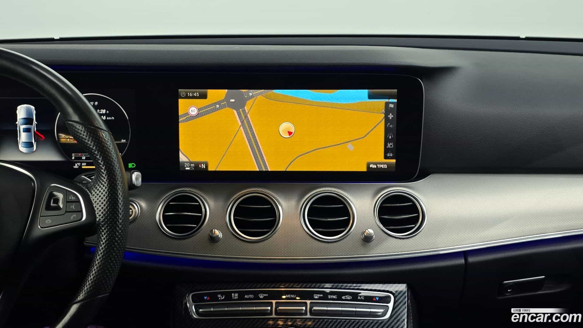 E-Class Mercedes-Benz 2017.0-OPTION-018