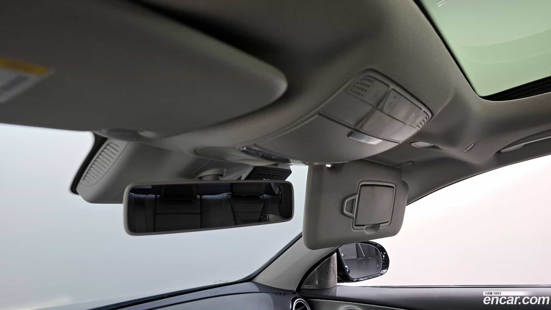 E-Class Mercedes-Benz 2017.0-OPTION-021