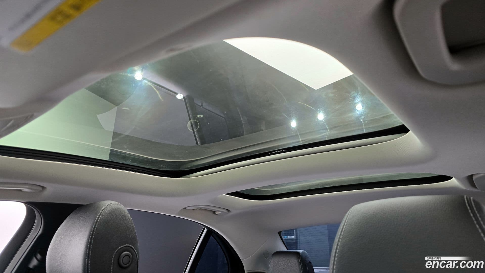 Main__Slider__Photo:E-Class Mercedes-Benz 2017.0-17