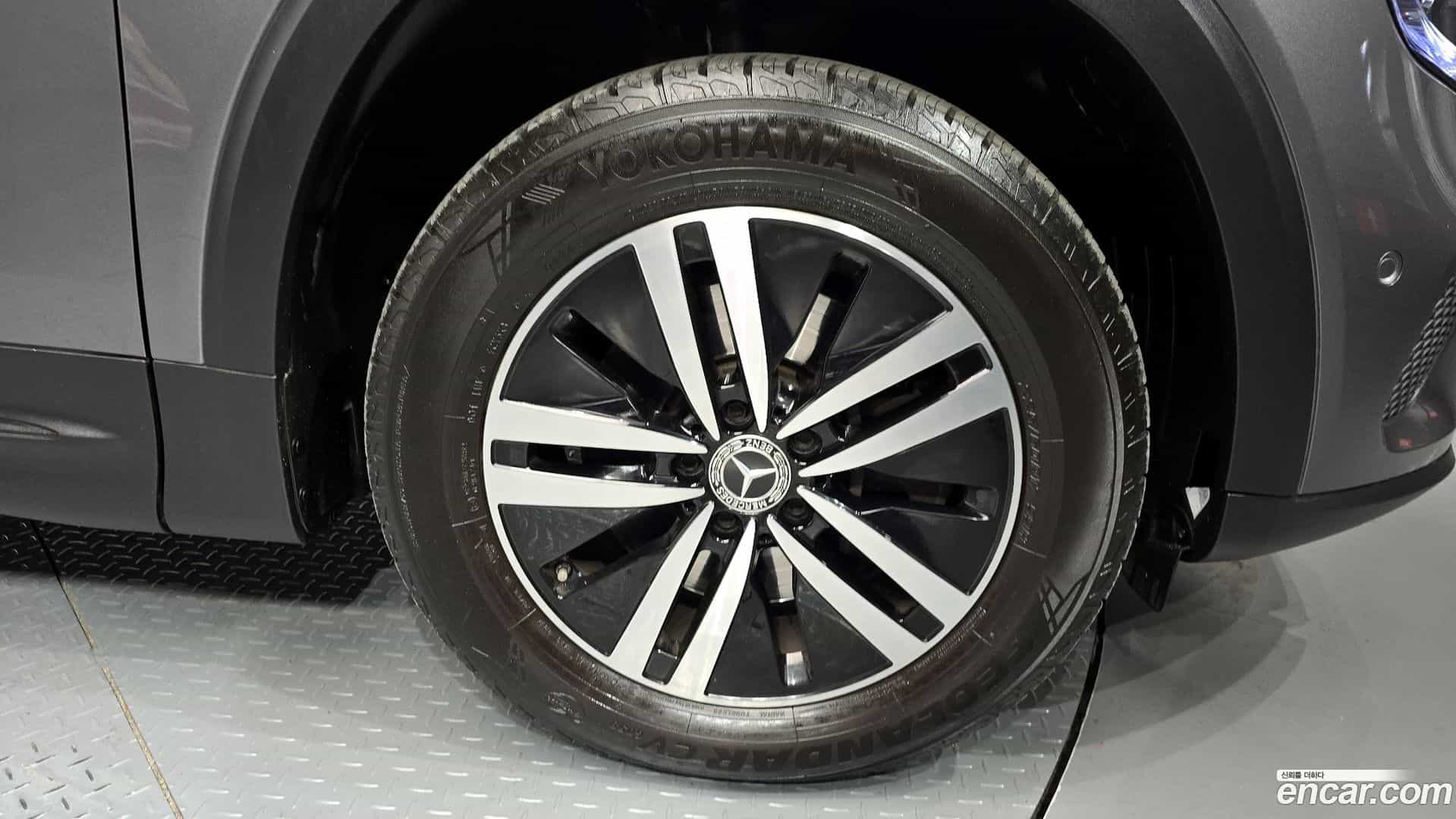 GLB-Class Mercedes-Benz 2021.9-OUTER-005