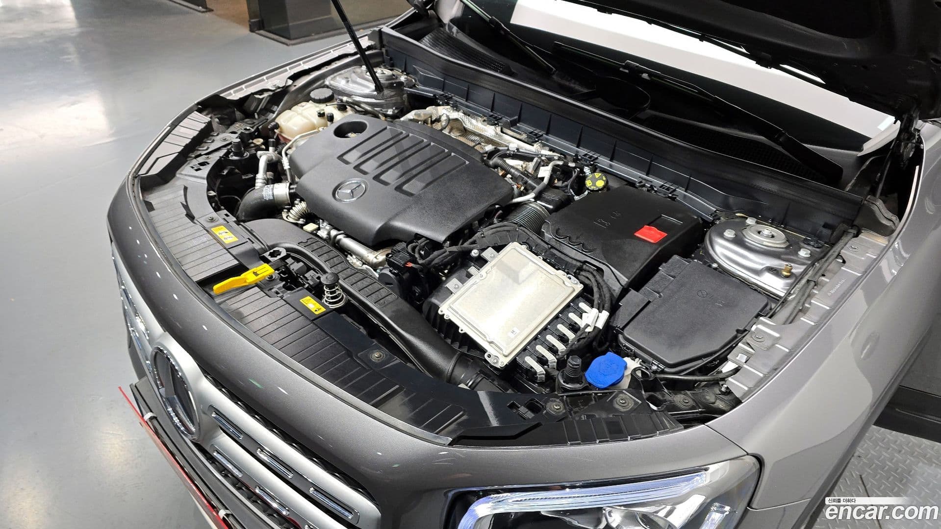 Main__Slider__Photo:GLB-Class Mercedes-Benz 2021.9-5