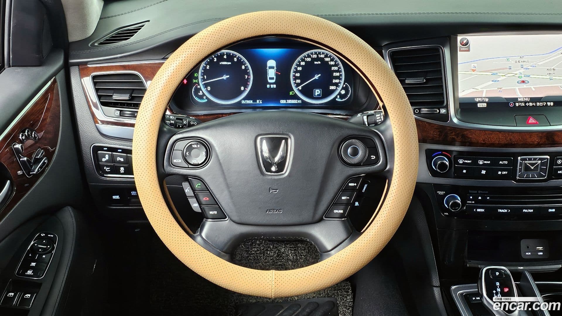 Main__Slider__Photo:Equus Hyundai 2014.10-12