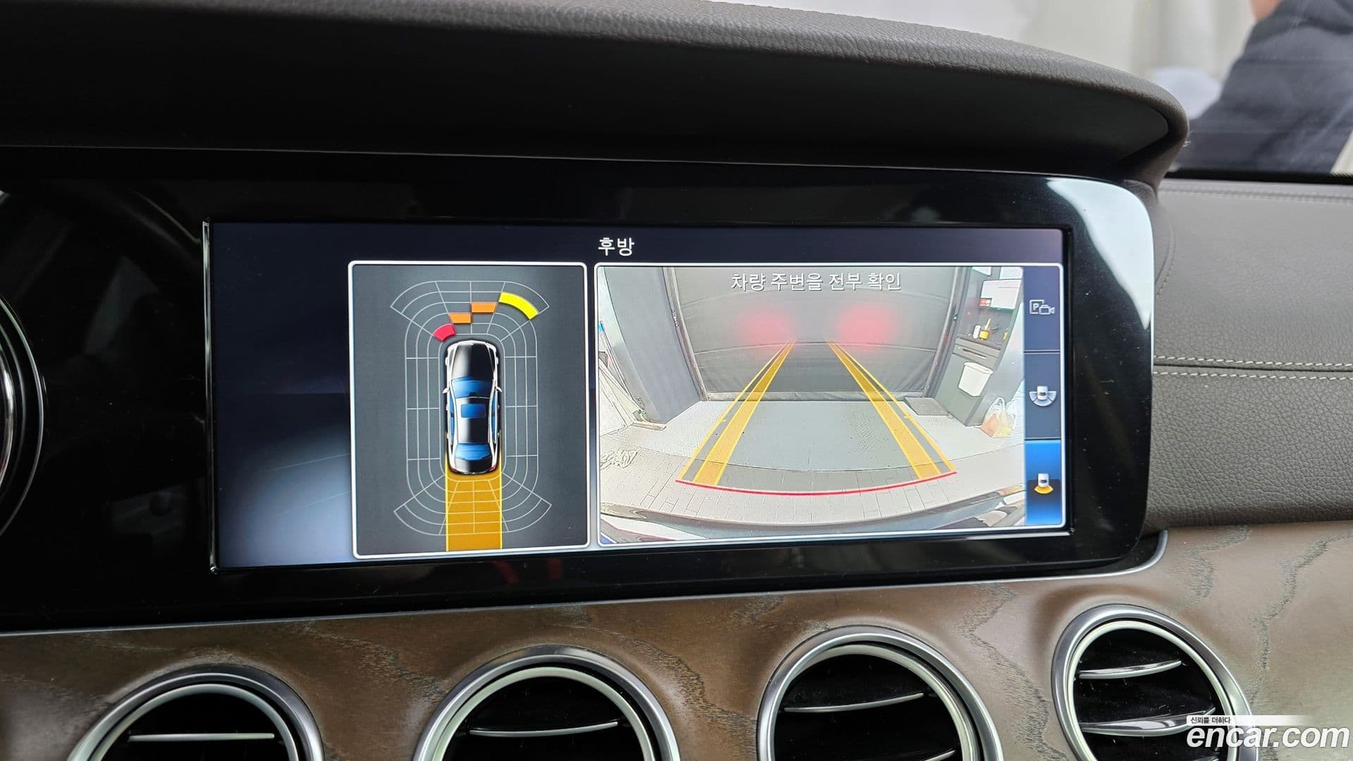 Main__Slider__Photo:E-Class Mercedes-Benz 2018.1-14