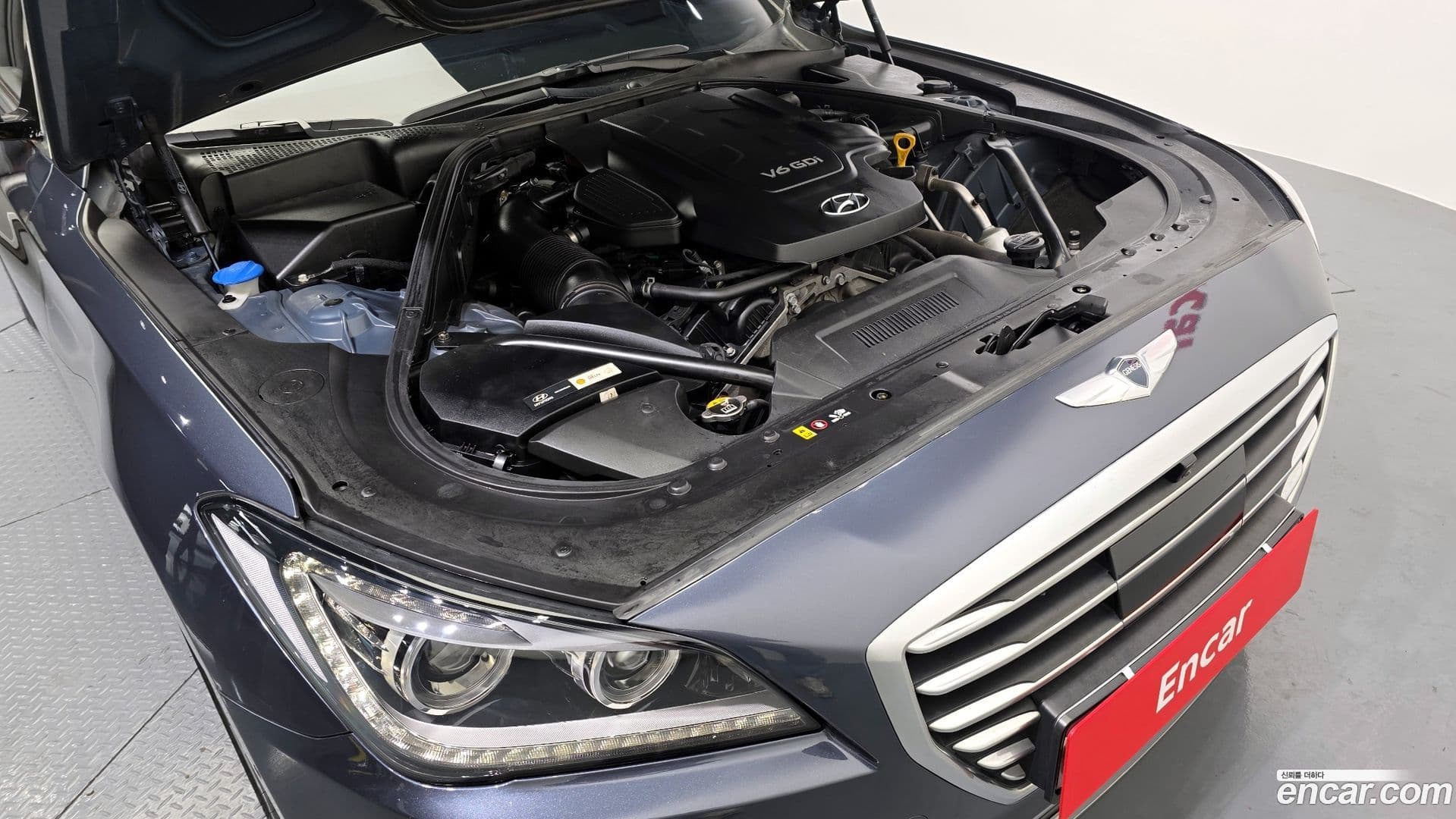 Main__Slider__Photo:Genesis Hyundai 2016.3-5