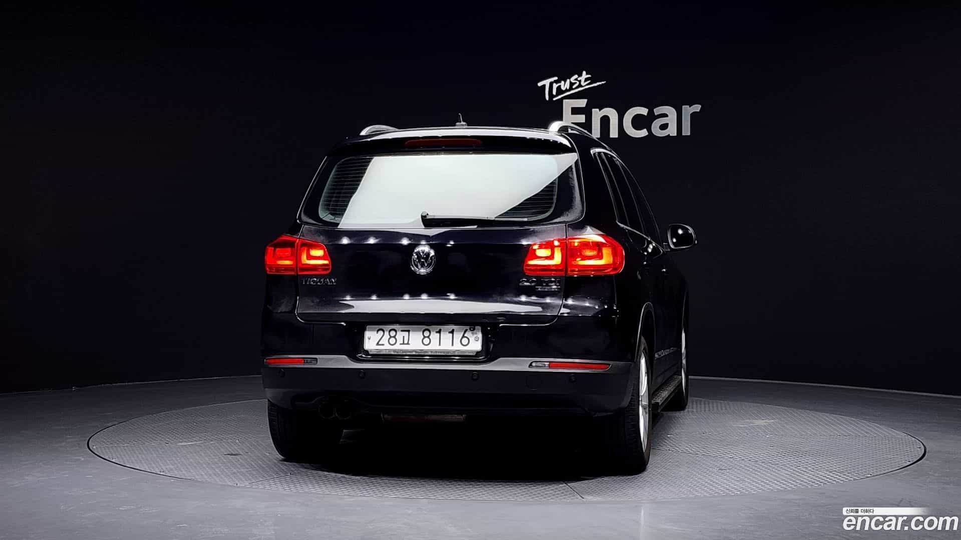 Tiguan Volkswagen 2014.10-OUTER-004