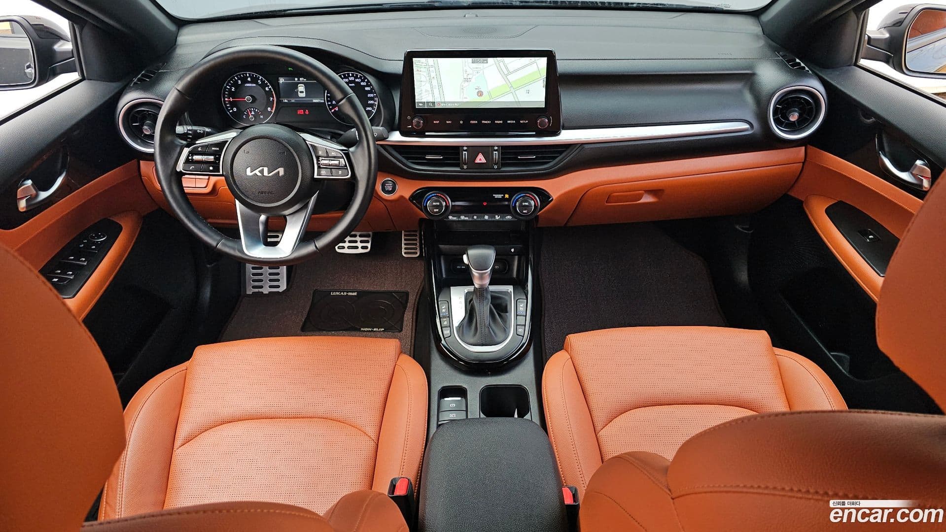 Main__Slider__Photo:K3 Kia 2024.0-6