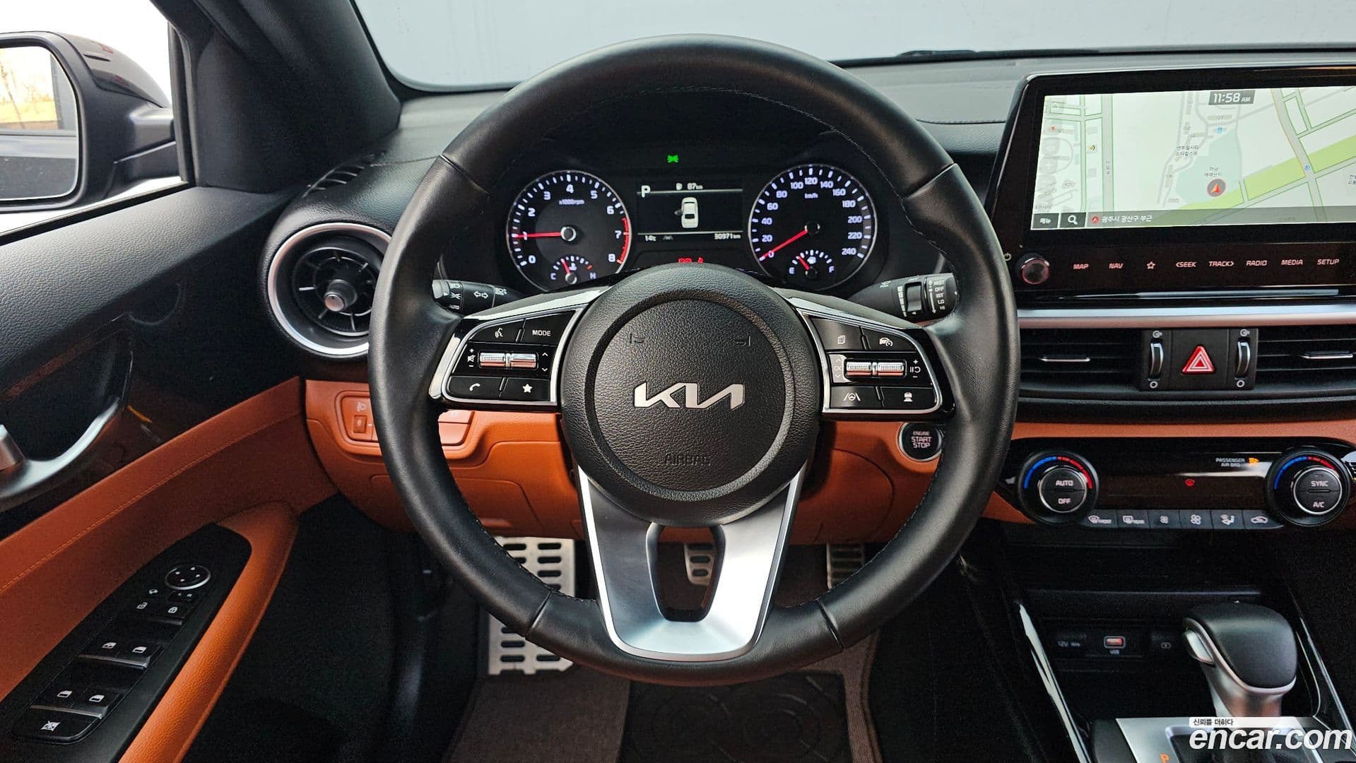 Main__Slider__Photo:K3 Kia 2024.0-12