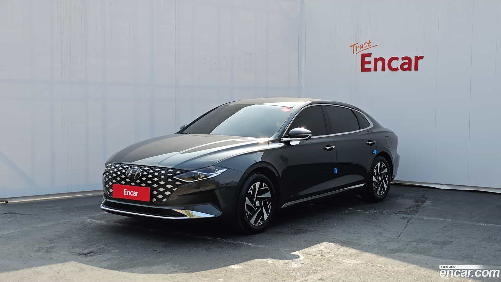 Grandeur Hyundai 2021.10-OUTER-001