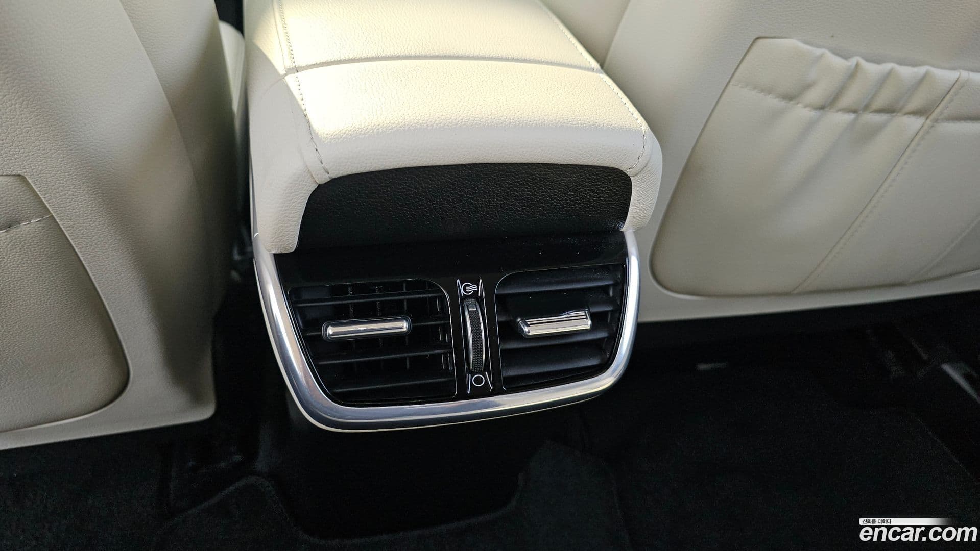 Main__Slider__Photo:Grandeur Hyundai 2021.10-17