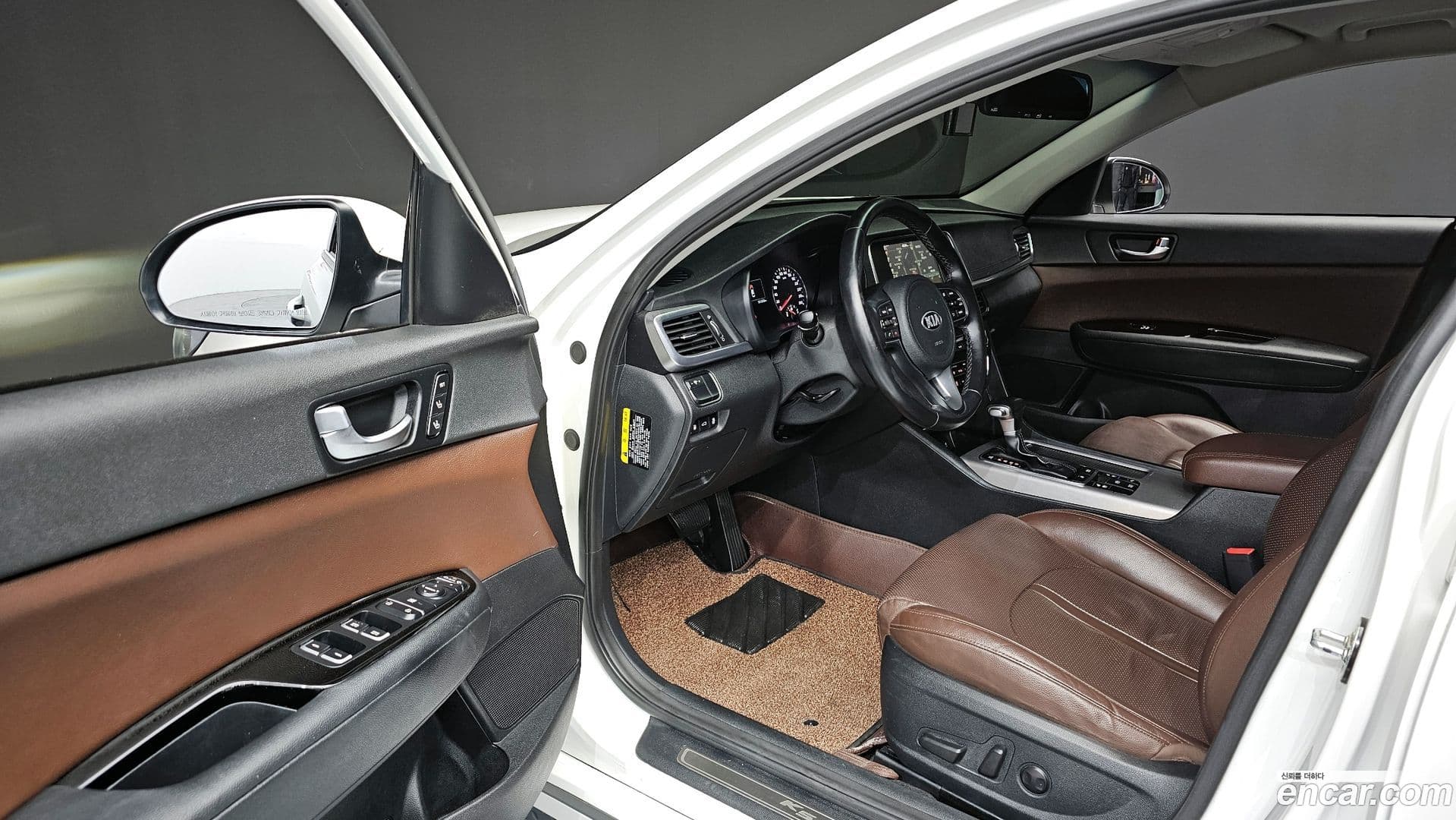 Main__Slider__Photo:K5 Kia 2017.7-10