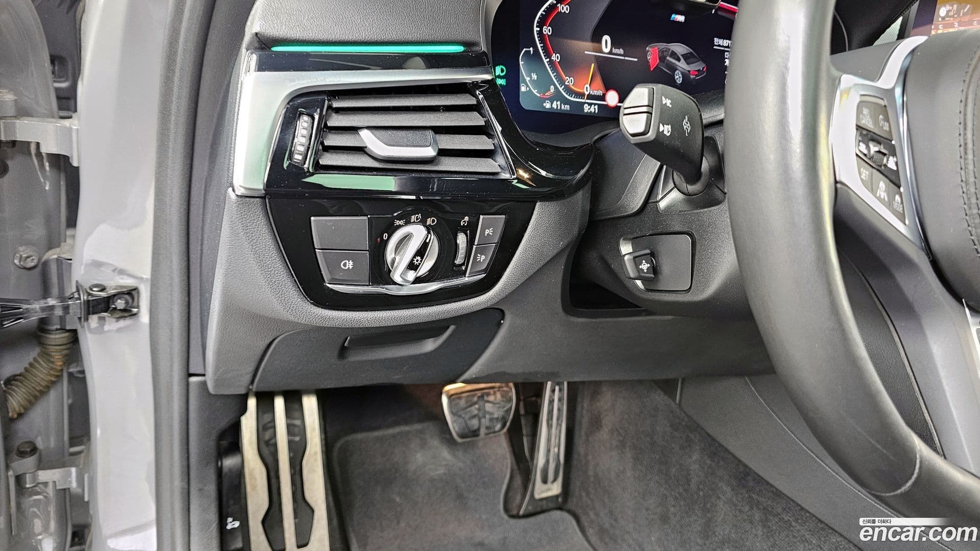 Main__Slider__Photo:5-Series BMW 2022.4-15