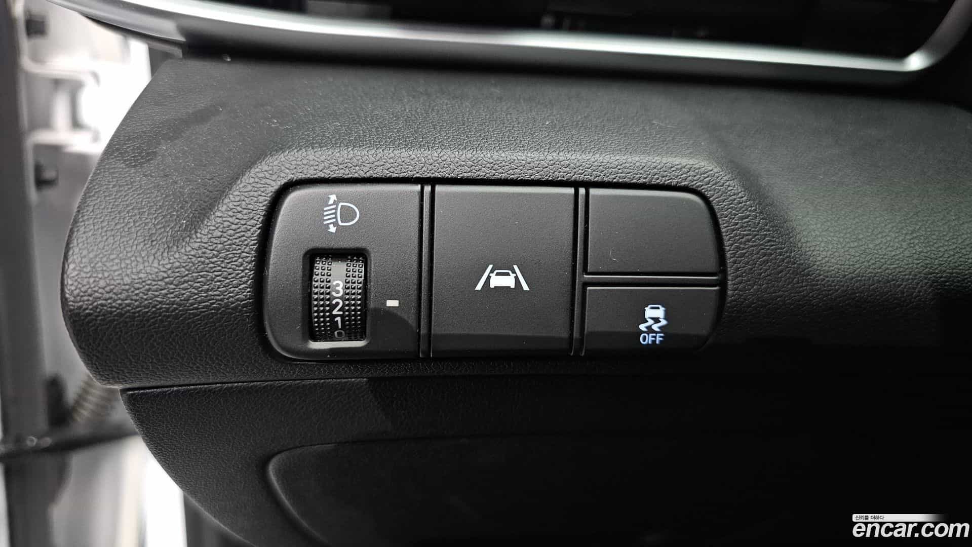 AVANTE Hyundai 2020.6-OPTION-019