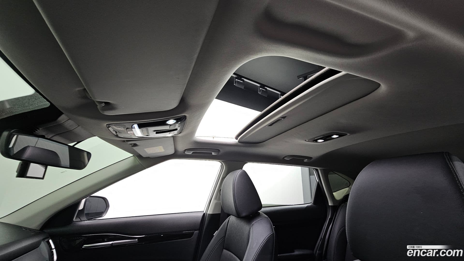 Main__Slider__Photo:Seltos Kia 2023.0-17