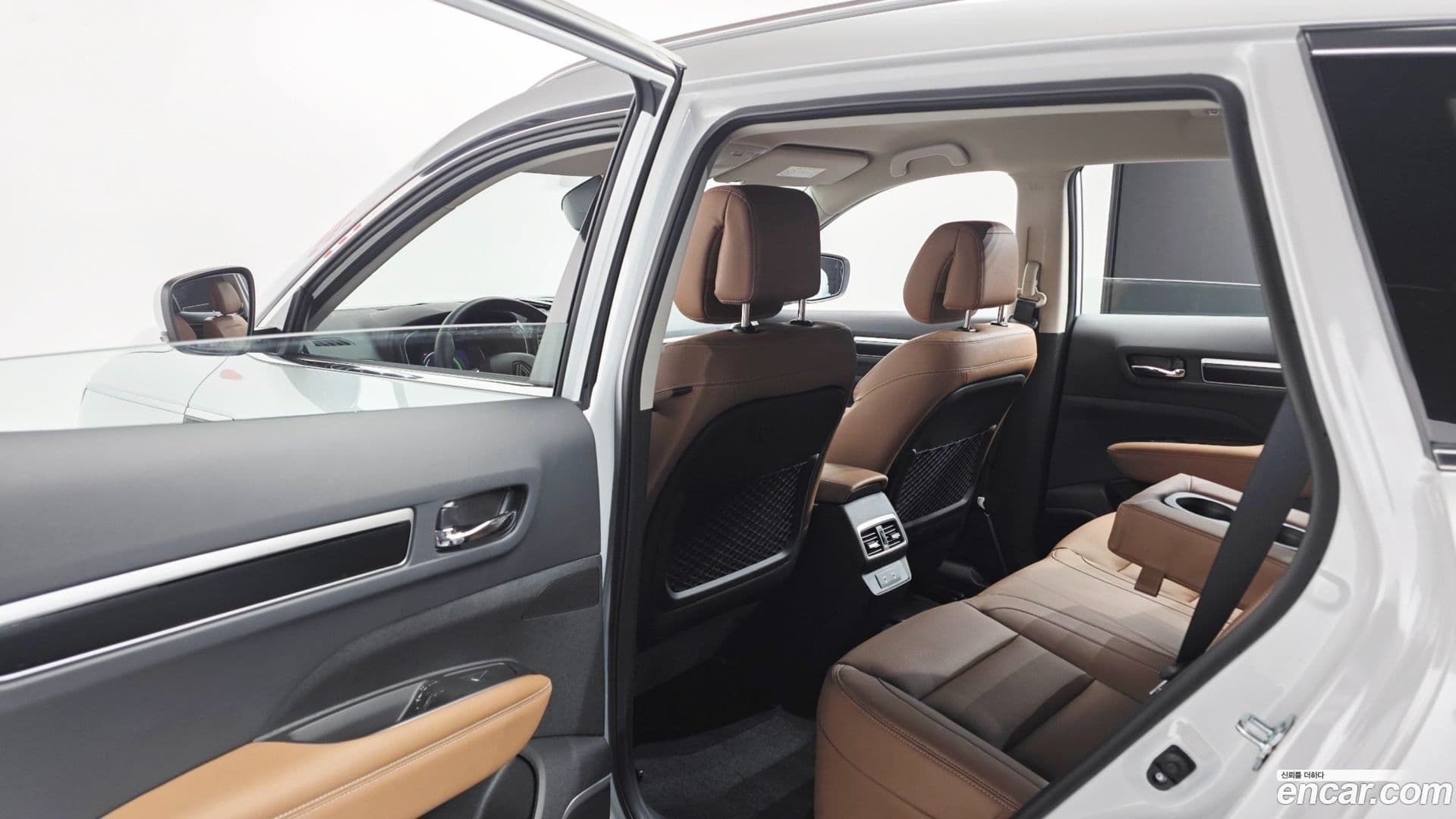 Main__Slider__Photo:QM6 Renault-KoreaSamsung 2026.0-16