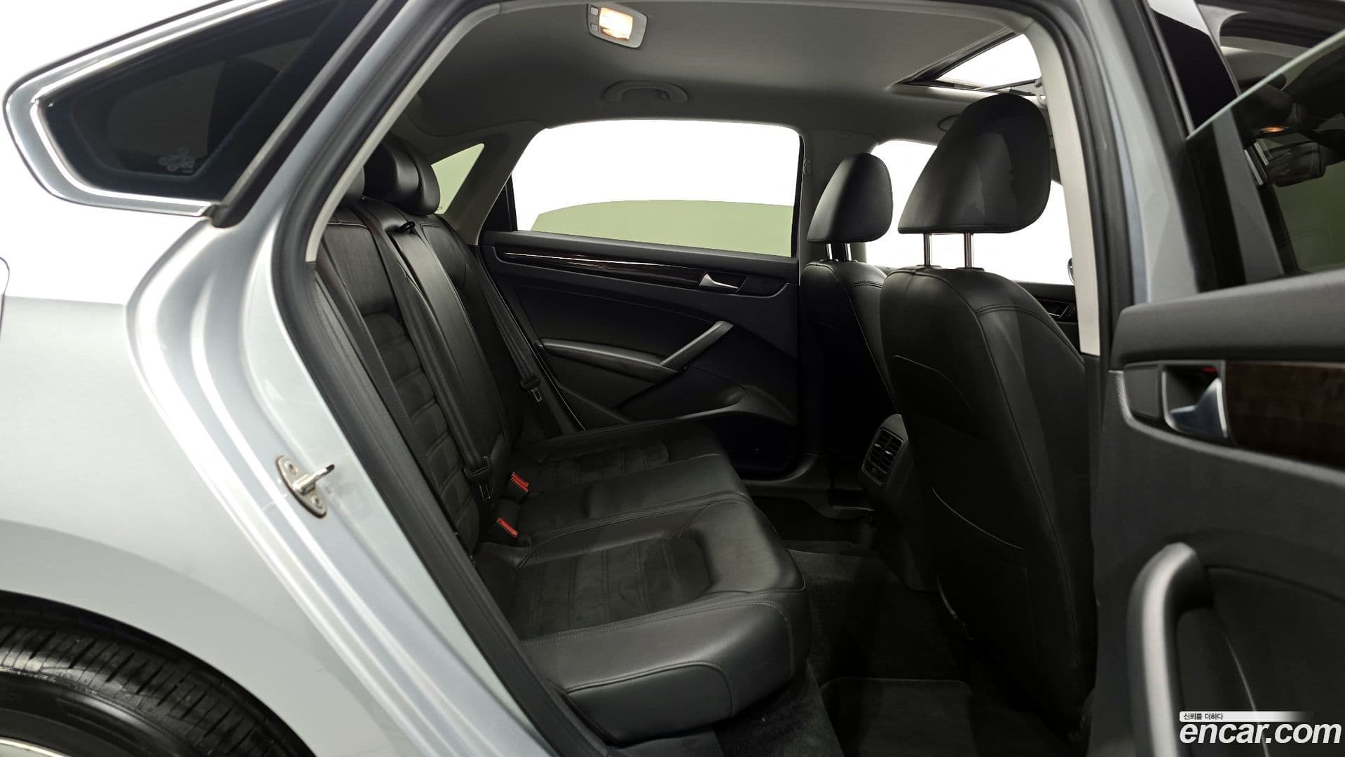 Main__Slider__Photo:Passat Volkswagen 2015.8-11