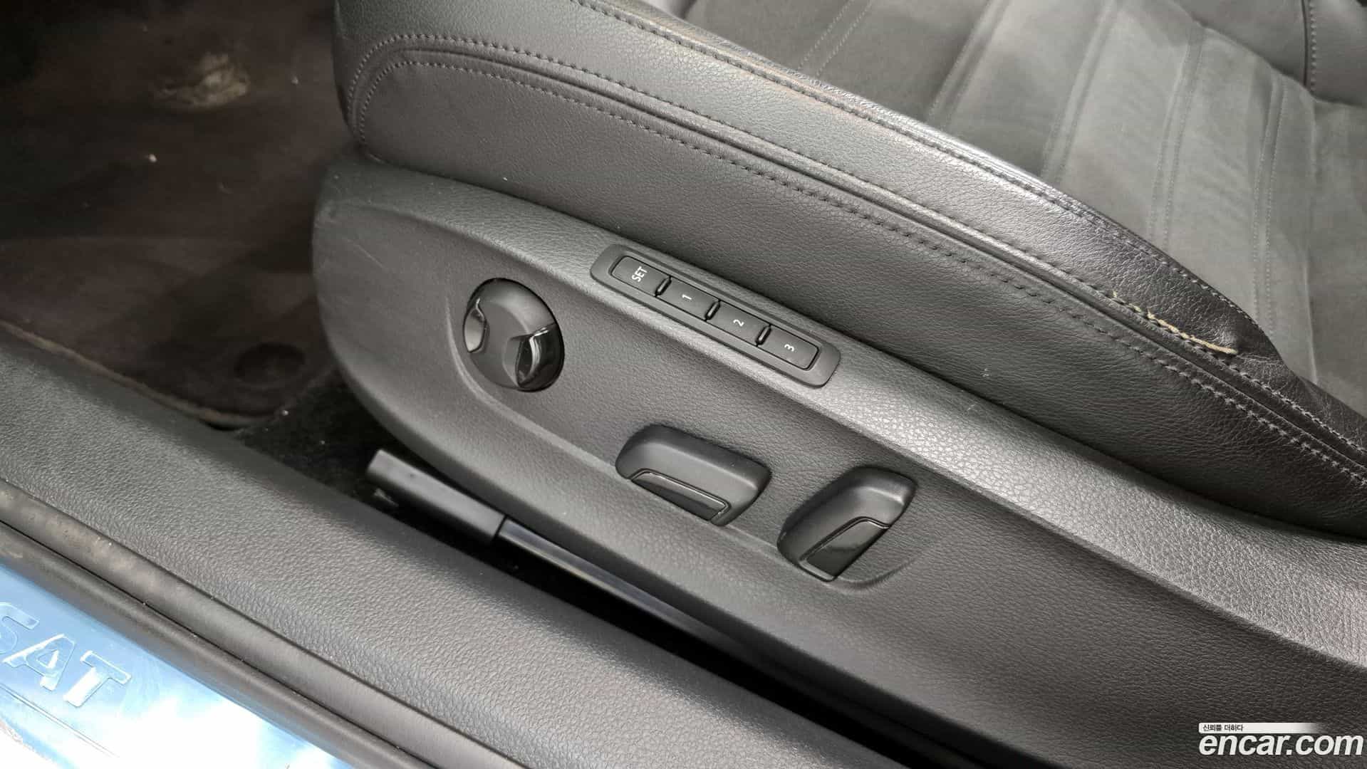 Passat Volkswagen 2015.8-OPTION-020